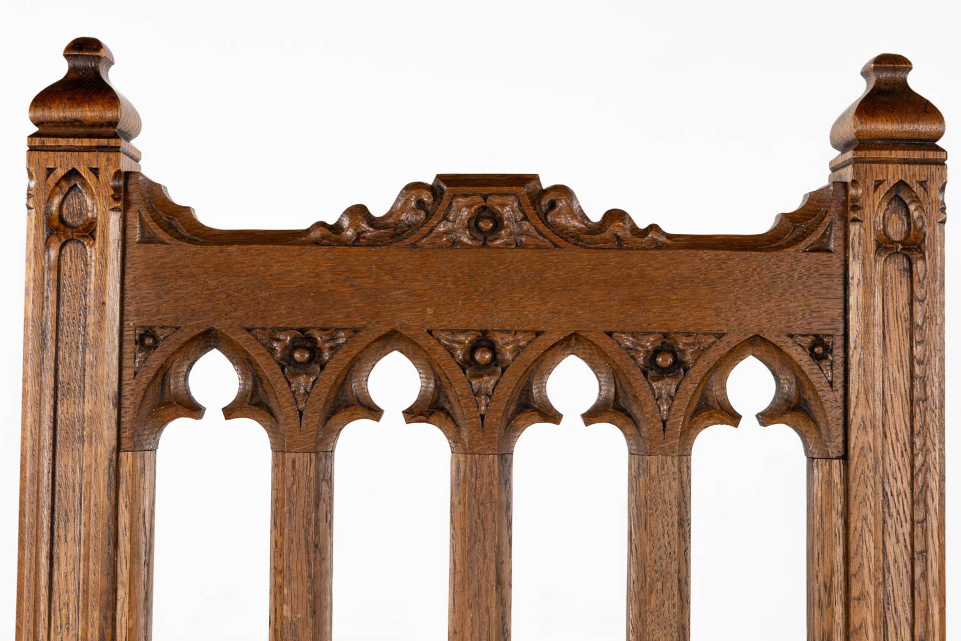 8 Gothic Revival style chairs, sculptured wood. Circa 1900. (L:54 x W:48 x H:123 cm) - Image 8 of 12