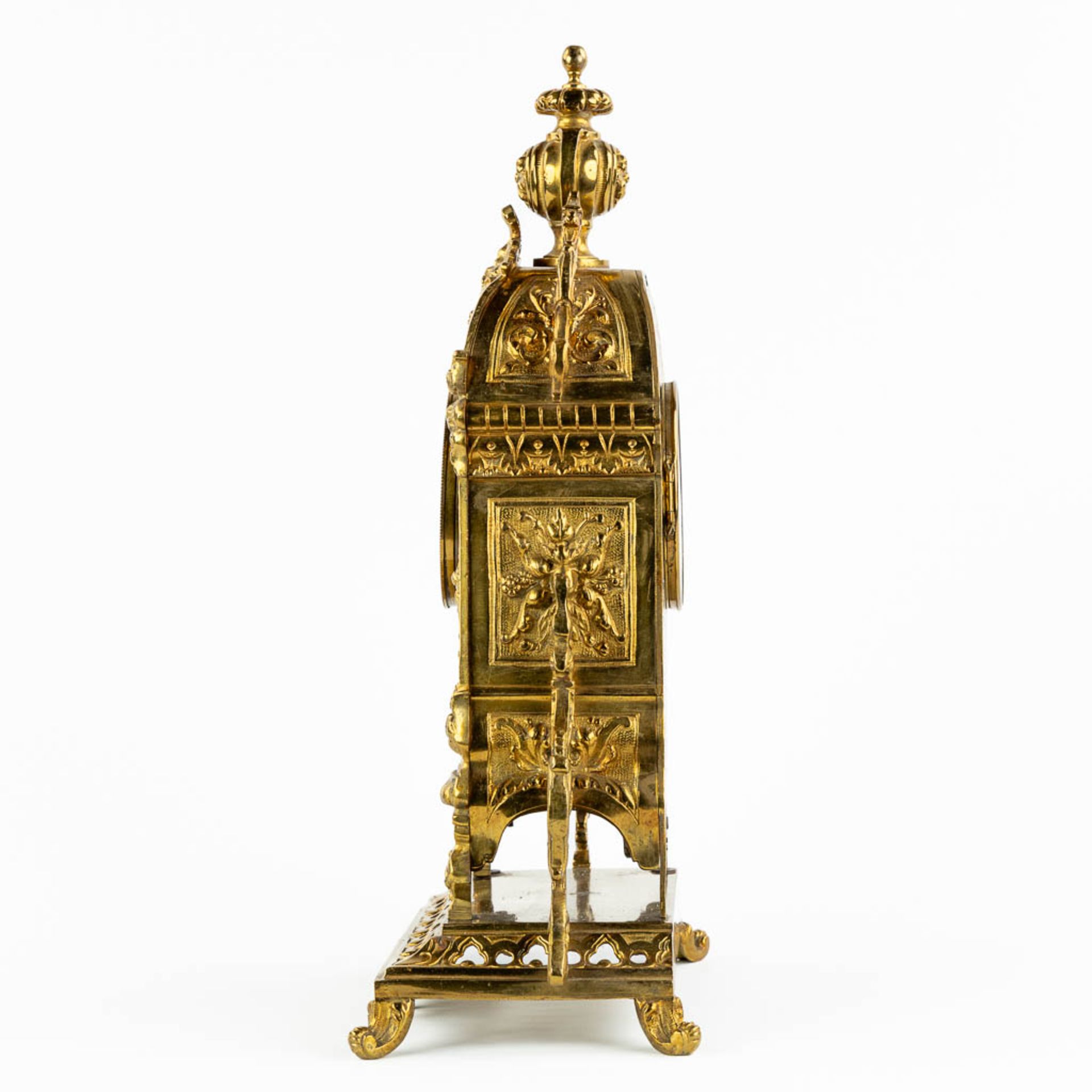 A mantle clock, gilt bronze. 20th C. (L:16 x W:25 x H:45 cm) - Bild 7 aus 13