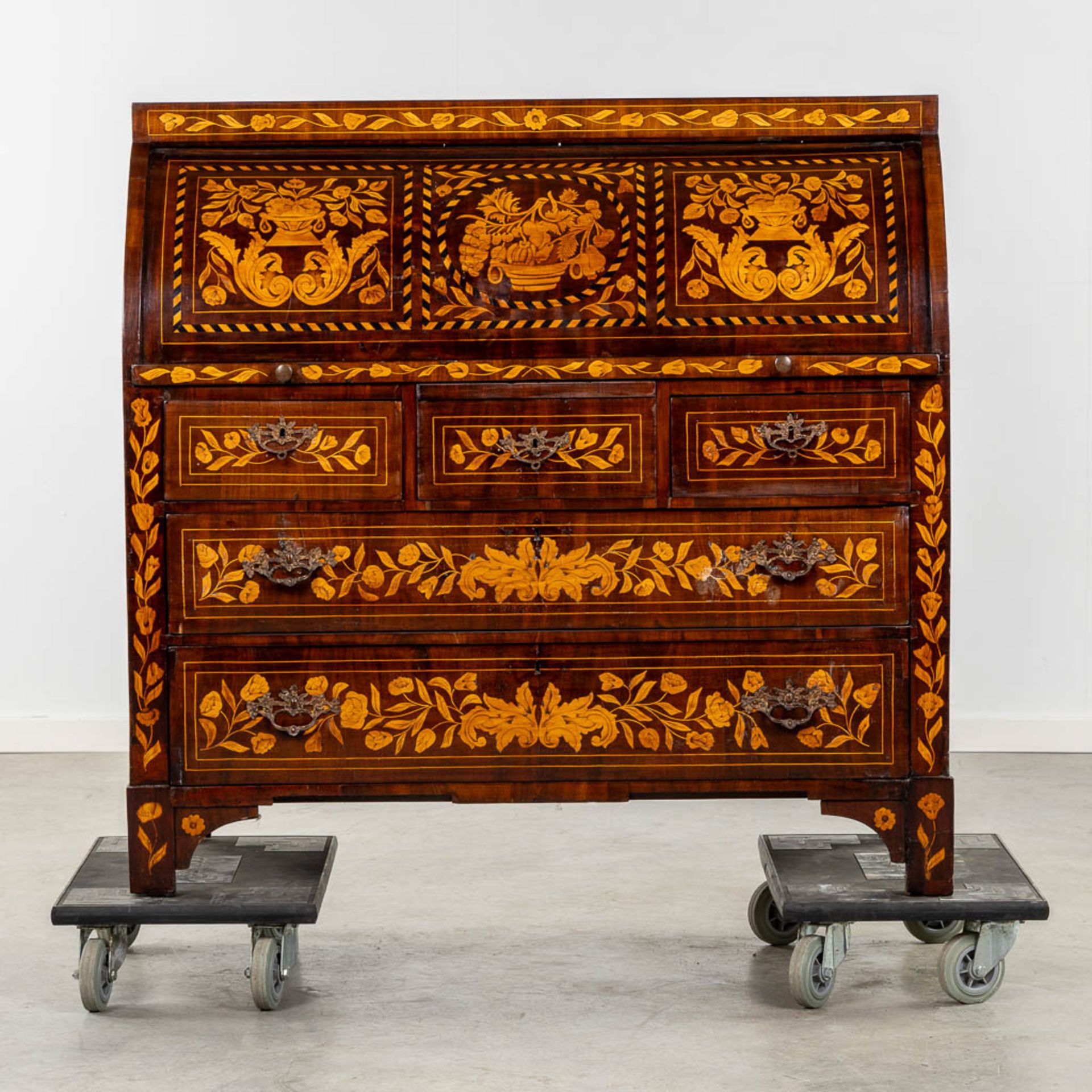 A fine marquetry inlay secretaire cabinet, The Netherlands, 18th C. (L:51 x W:112 x H:108 cm) - Image 6 of 20