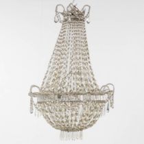 An antique 'Sac-à-Perles' chandelier, metal mounted with glass. Circa 1920. (H:110 x D:76 cm)