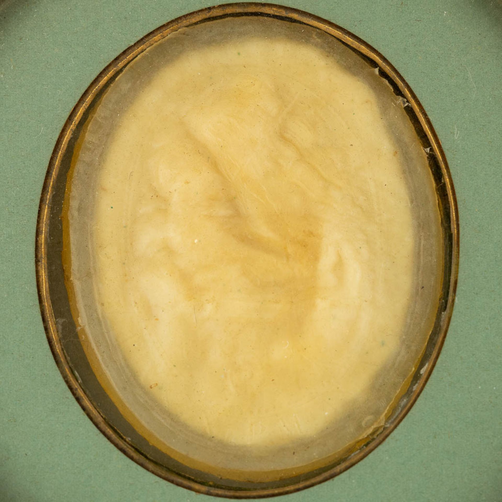 Four antique 'Agnus Dei' wax seals in frames. 19th C. and older. (W:18 x H:20 cm) - Bild 10 aus 15