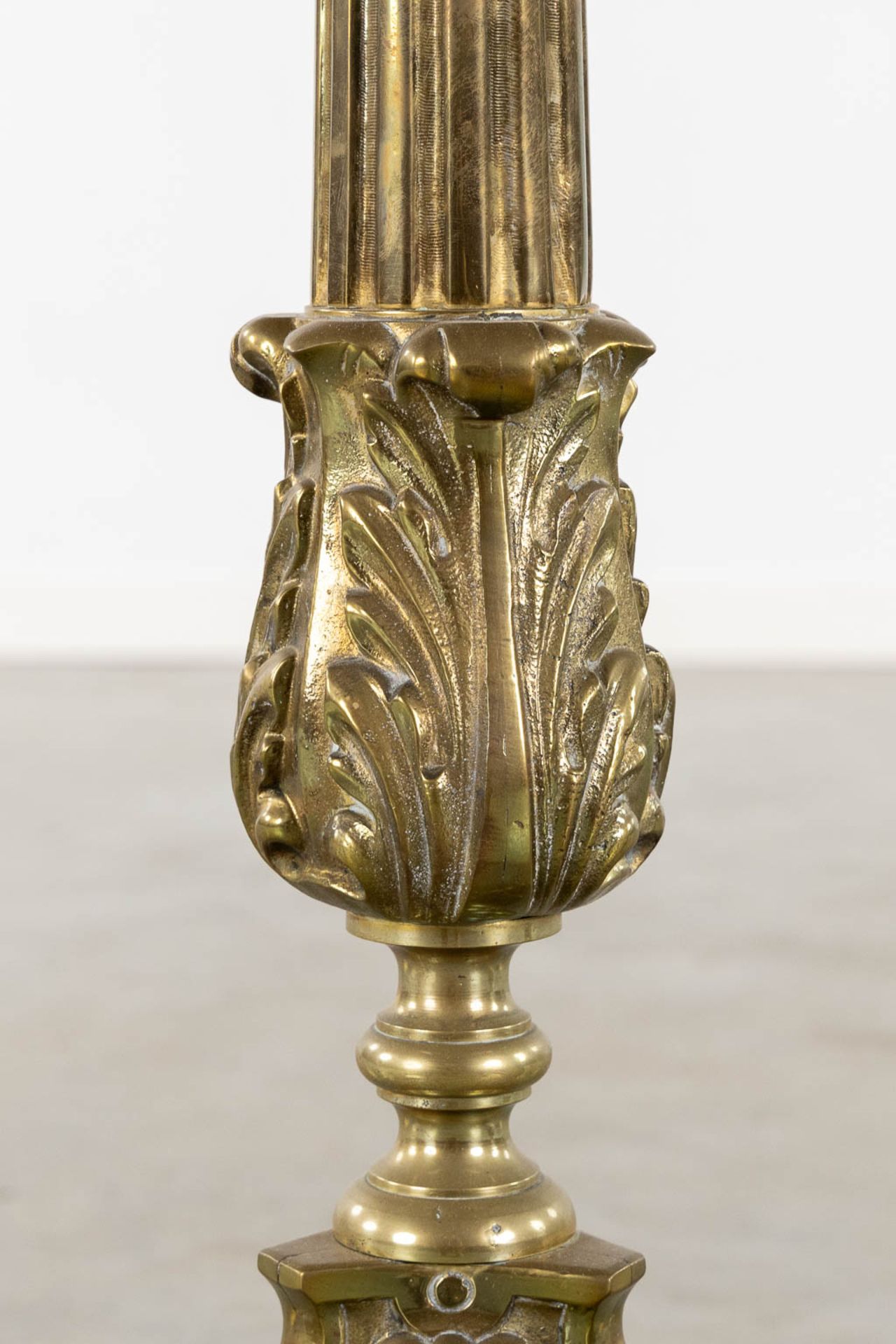 A pair of bronze church candlesticks/candle holders, Louis XV style. Circa 1900. (W:23 x H:105 cm) - Image 16 of 19