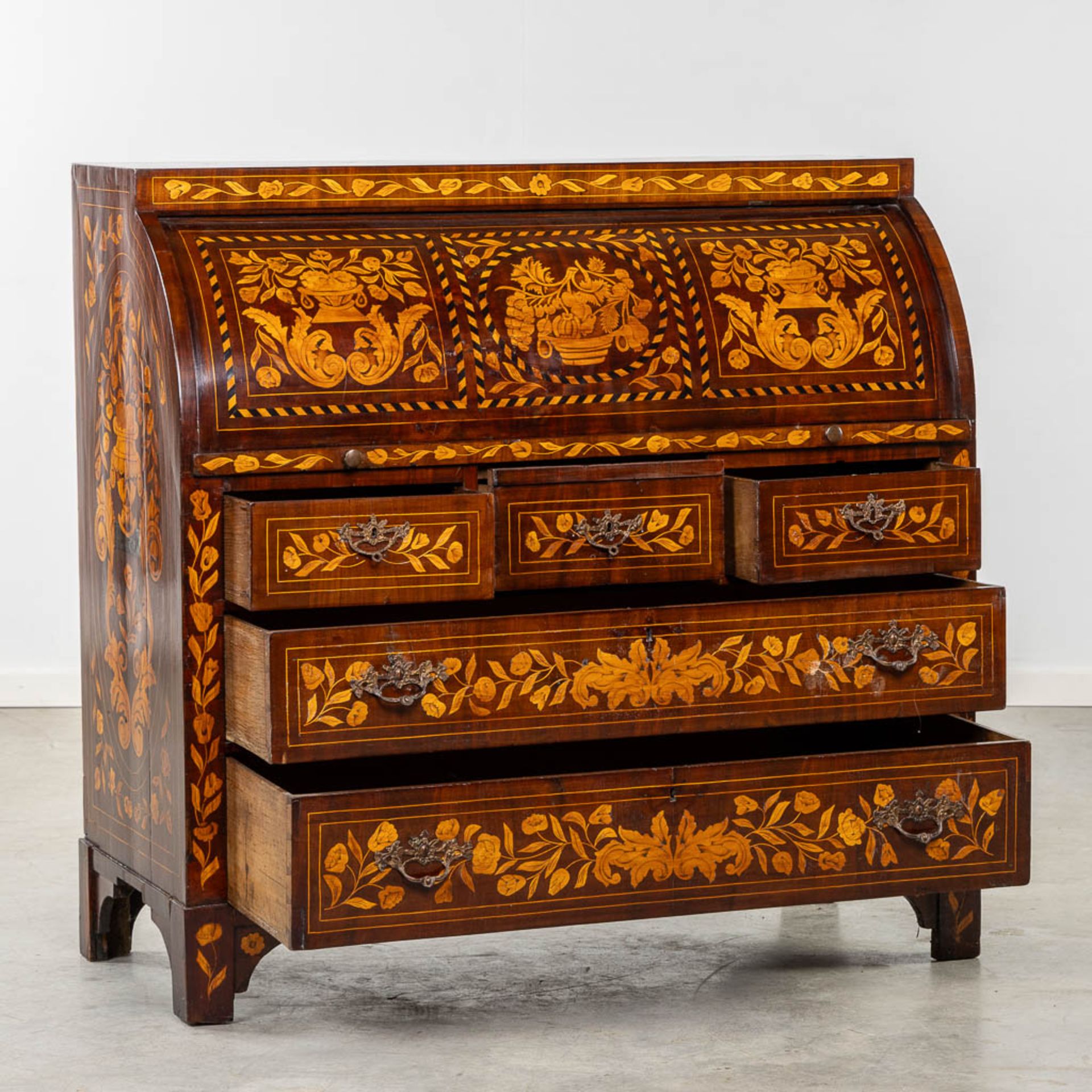 A fine marquetry inlay secretaire cabinet, The Netherlands, 18th C. (L:51 x W:112 x H:108 cm) - Image 5 of 20