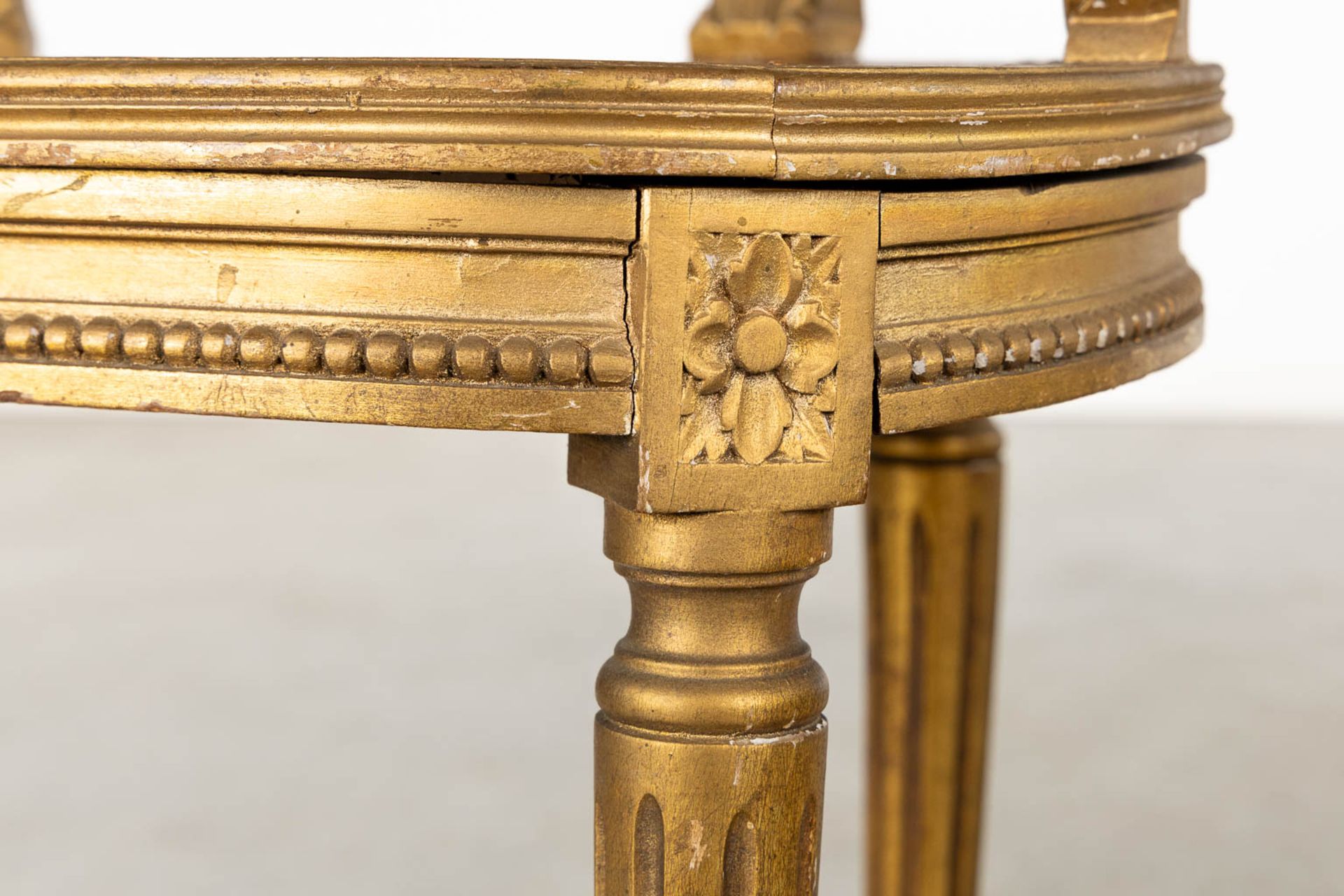Two side tables, Two chairs, sculptured wood in Louis XVI style. Circa 1900. (L:57 x W:81 x H:75 cm) - Bild 18 aus 18