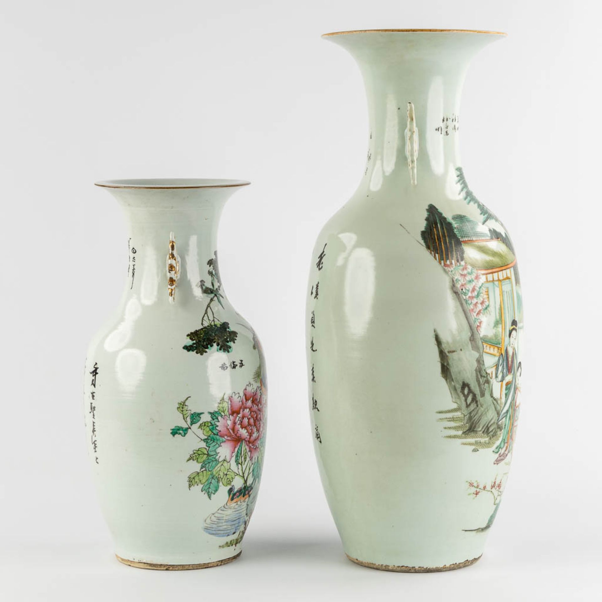 Two Chinese Famille Rose vases decorated with figurines. 19th/20th C. (H:58 x D:23 cm) - Bild 6 aus 15