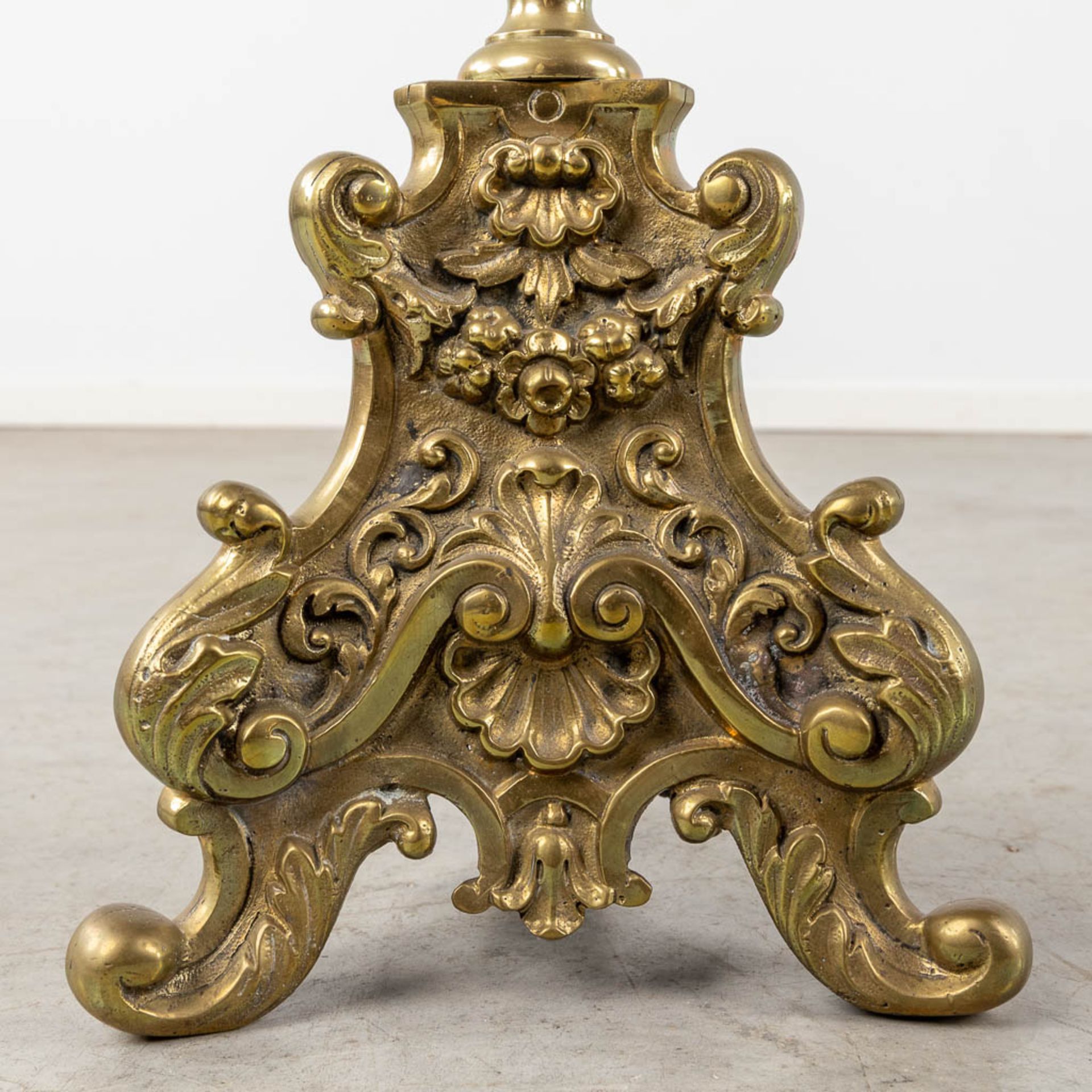A pair of bronze church candlesticks/candle holders, Louis XV style. Circa 1900. (W:23 x H:105 cm) - Image 7 of 19
