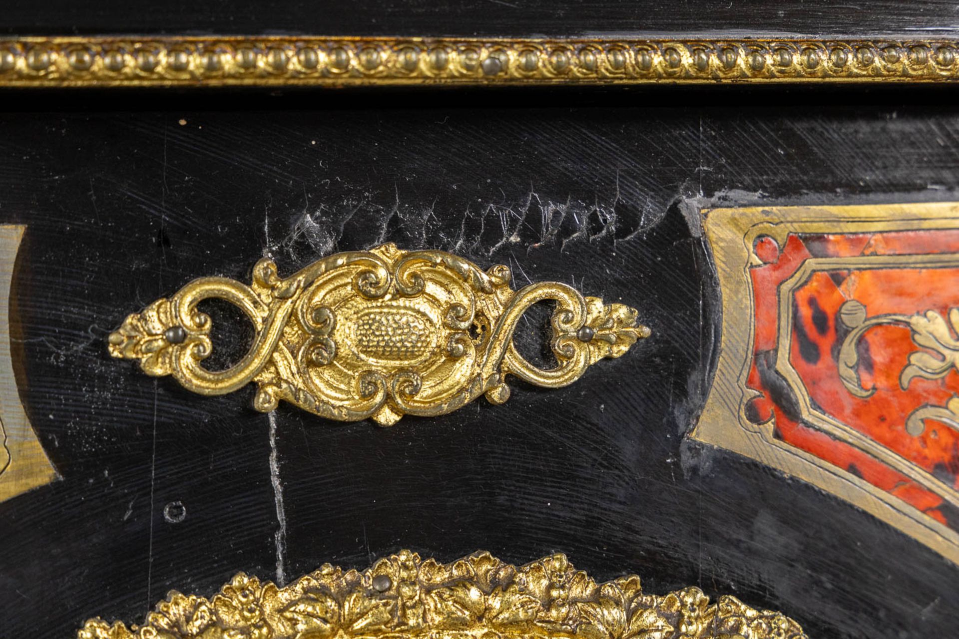 A Boulle inlay one-door cabinet, Napoleon 3. 19th C. (L:38 x W:82 x H:103 cm) - Image 11 of 17