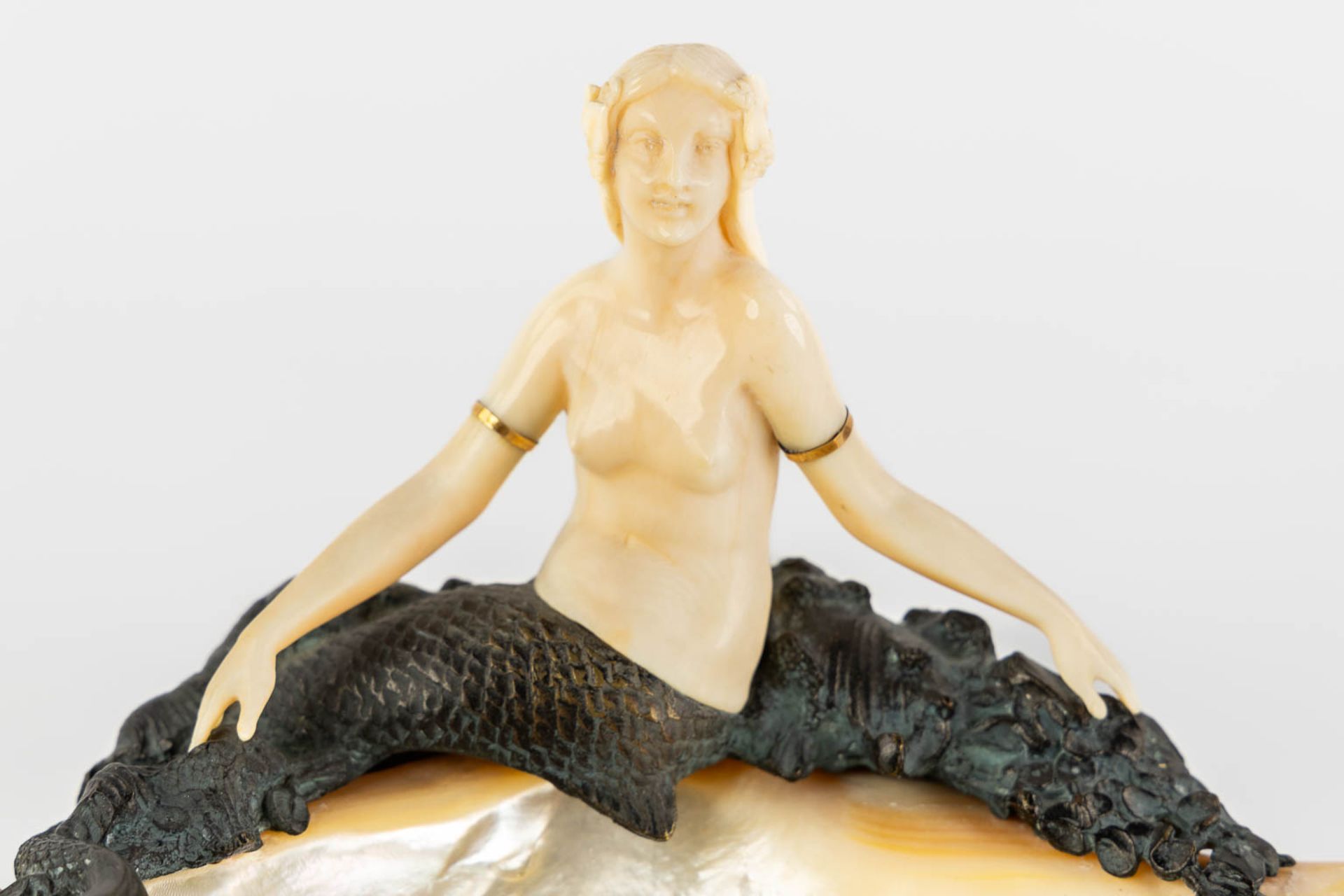 An antique 'Trinket bowl' with a Chryselephantine mermaid. Probably Austria, Circa 1920-1930. (W:24 - Image 9 of 9