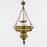 A decorative 'Eternal Light' was rebuilt for electricity: copper, 19th C. (H:78 x D:37 cm)