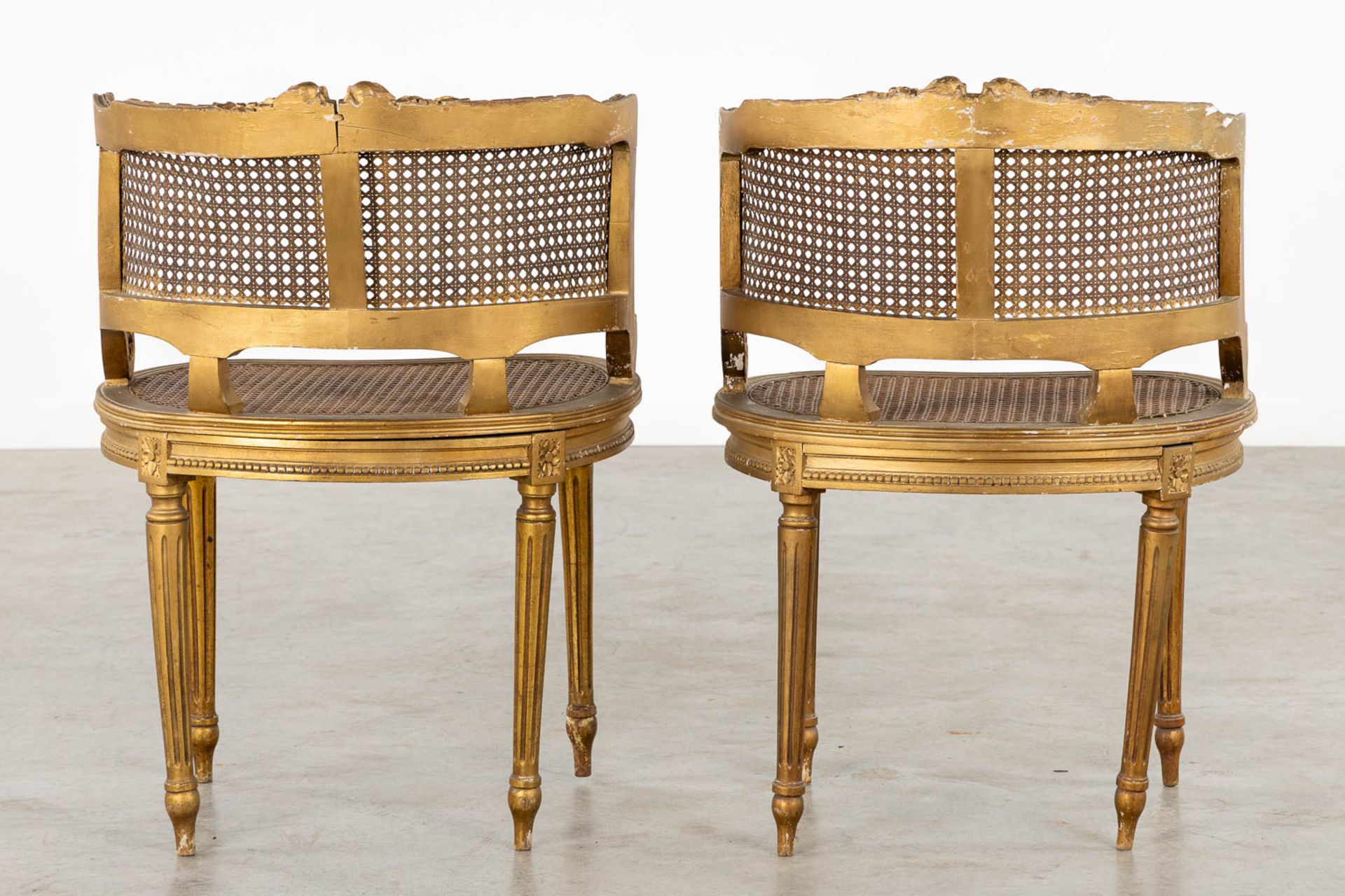 Two side tables, Two chairs, sculptured wood in Louis XVI style. Circa 1900. (L:57 x W:81 x H:75 cm) - Bild 13 aus 18