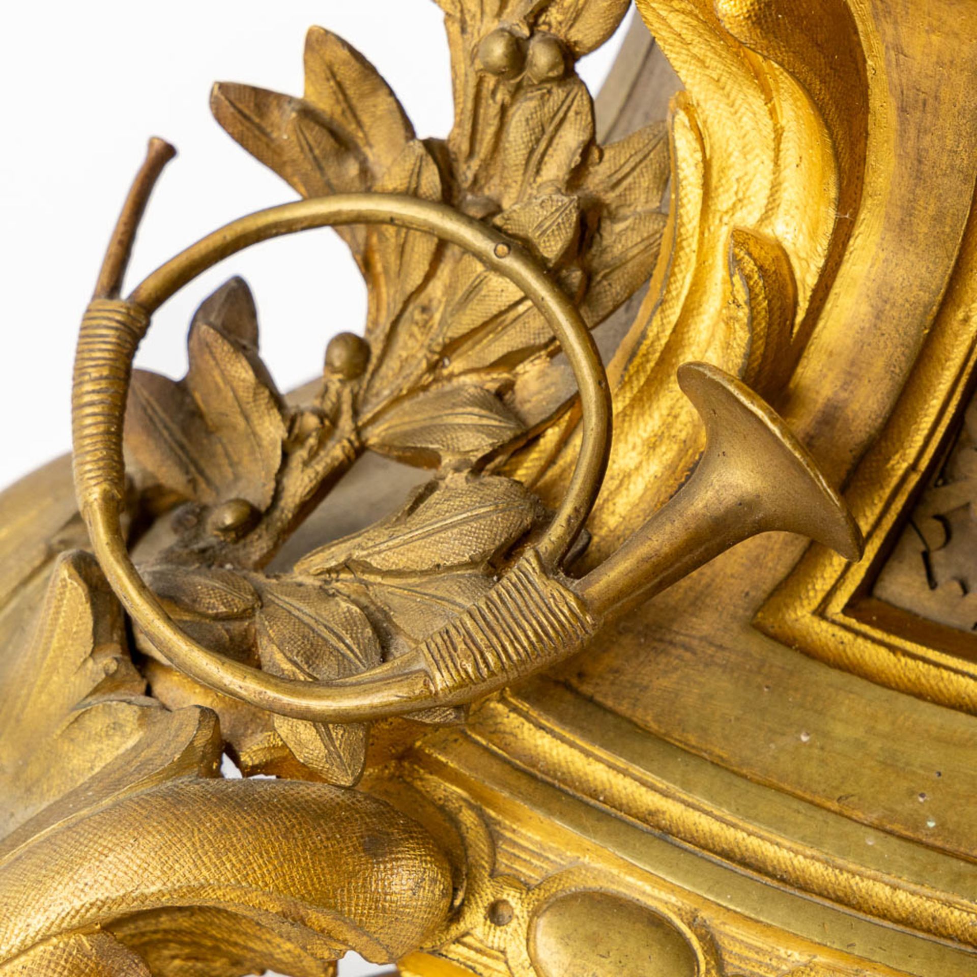 A three-piece mantle garniture, gilt bronze with hunting scènes. Signed Detouche. (L:17 x W:65 x H:5 - Image 17 of 20