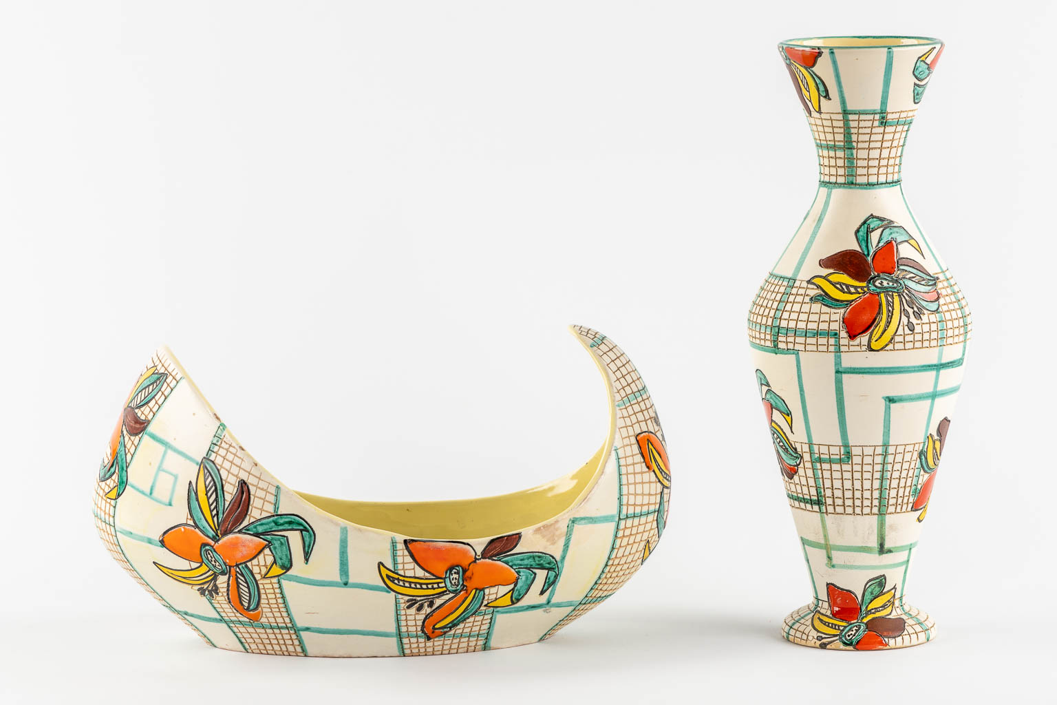 Volpi Deruta, two ceramic vases. Italy, circa 1950. (H:33 cm) - Image 6 of 12