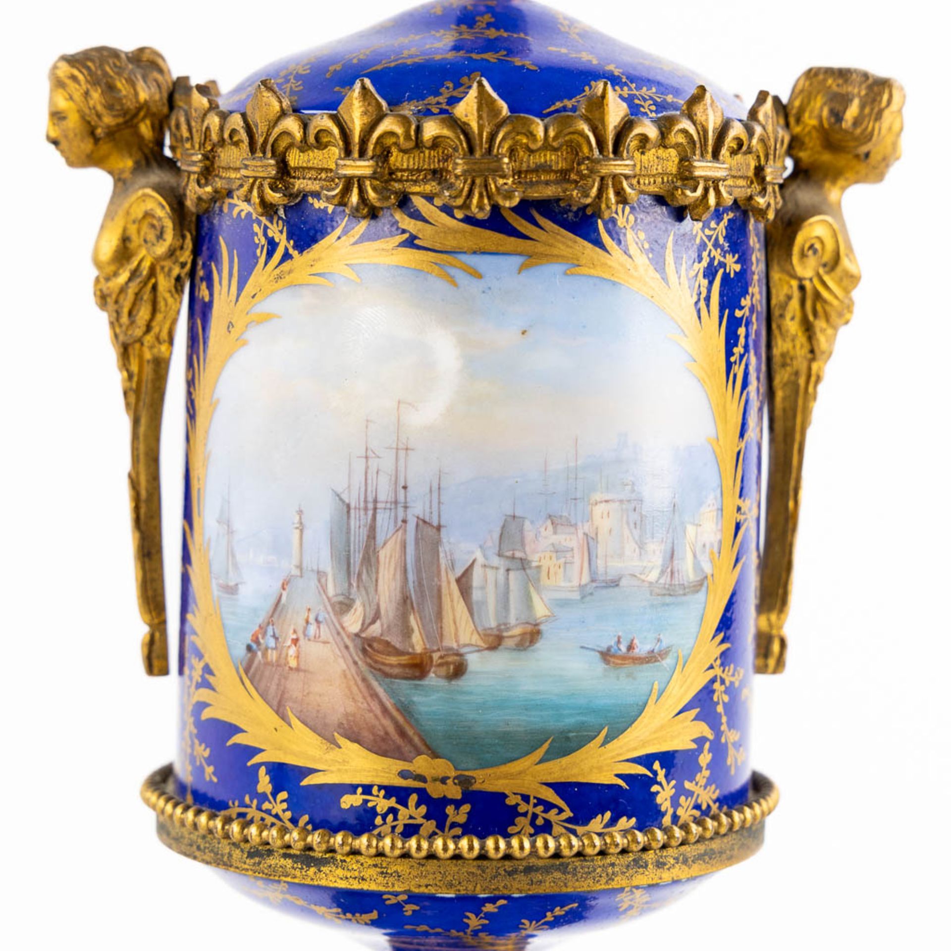 Sèvres, a pair of kobalt blue vases with a lid, decorated with a seascape. 19th C. (L:8 x W:11 x H:2 - Image 10 of 14