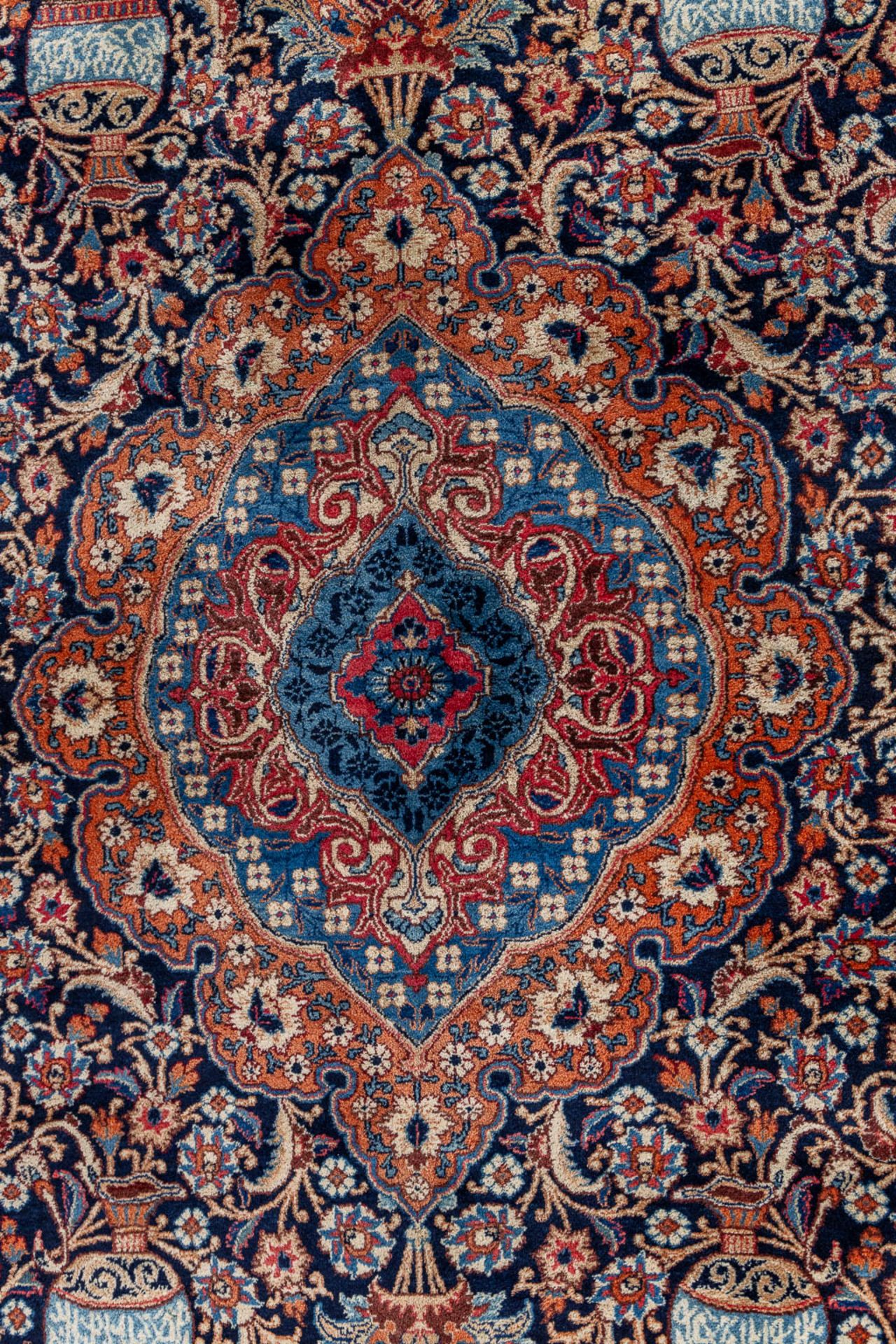 An Oriental hand-made carpet, Kashmar. (L:343 x W:256 cm) - Bild 4 aus 10