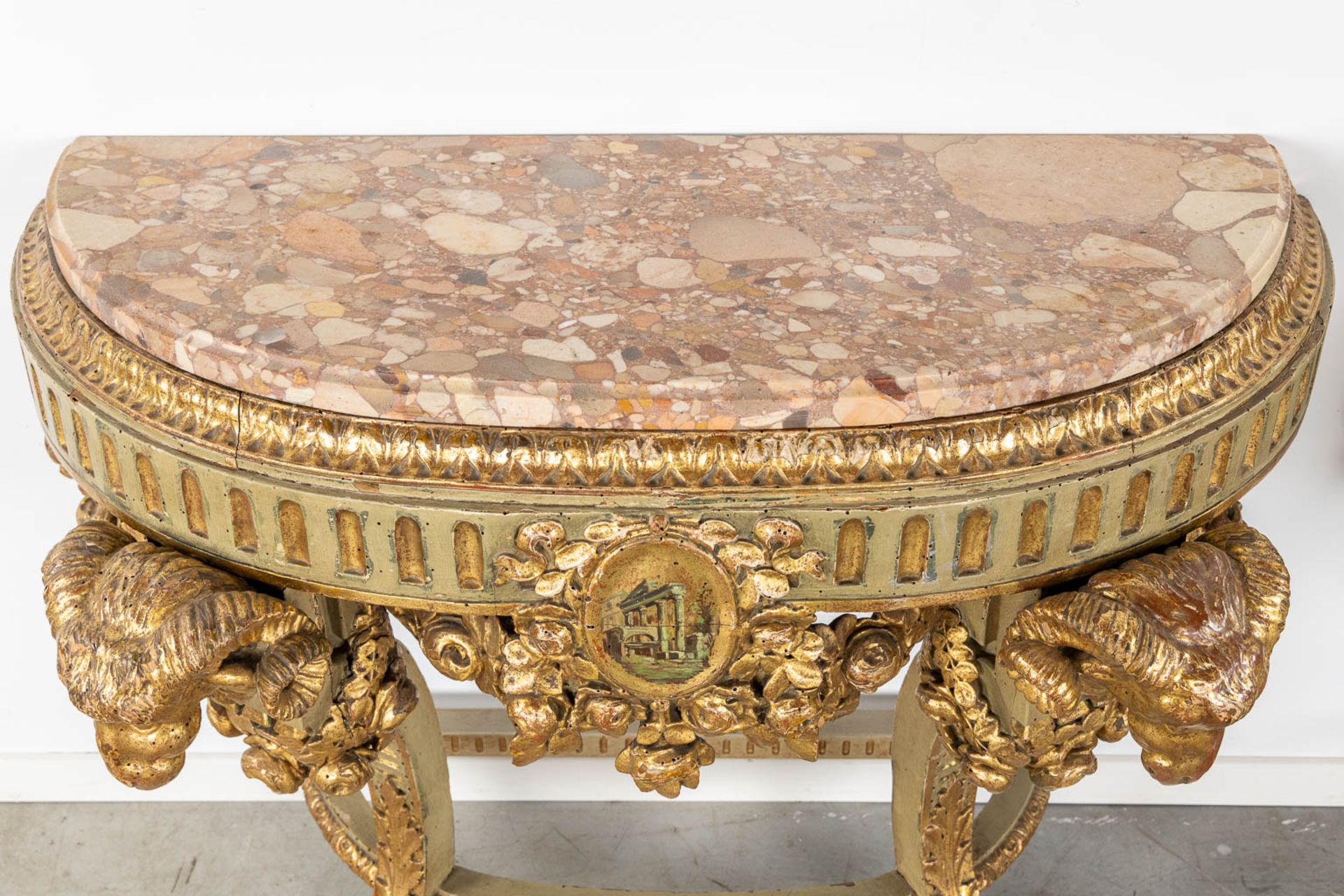 A pair of console tables with ram's heads, Louis XVI style, Italy, 19th C. (L:50 x W:110 x H:84 cm) - Image 8 of 10