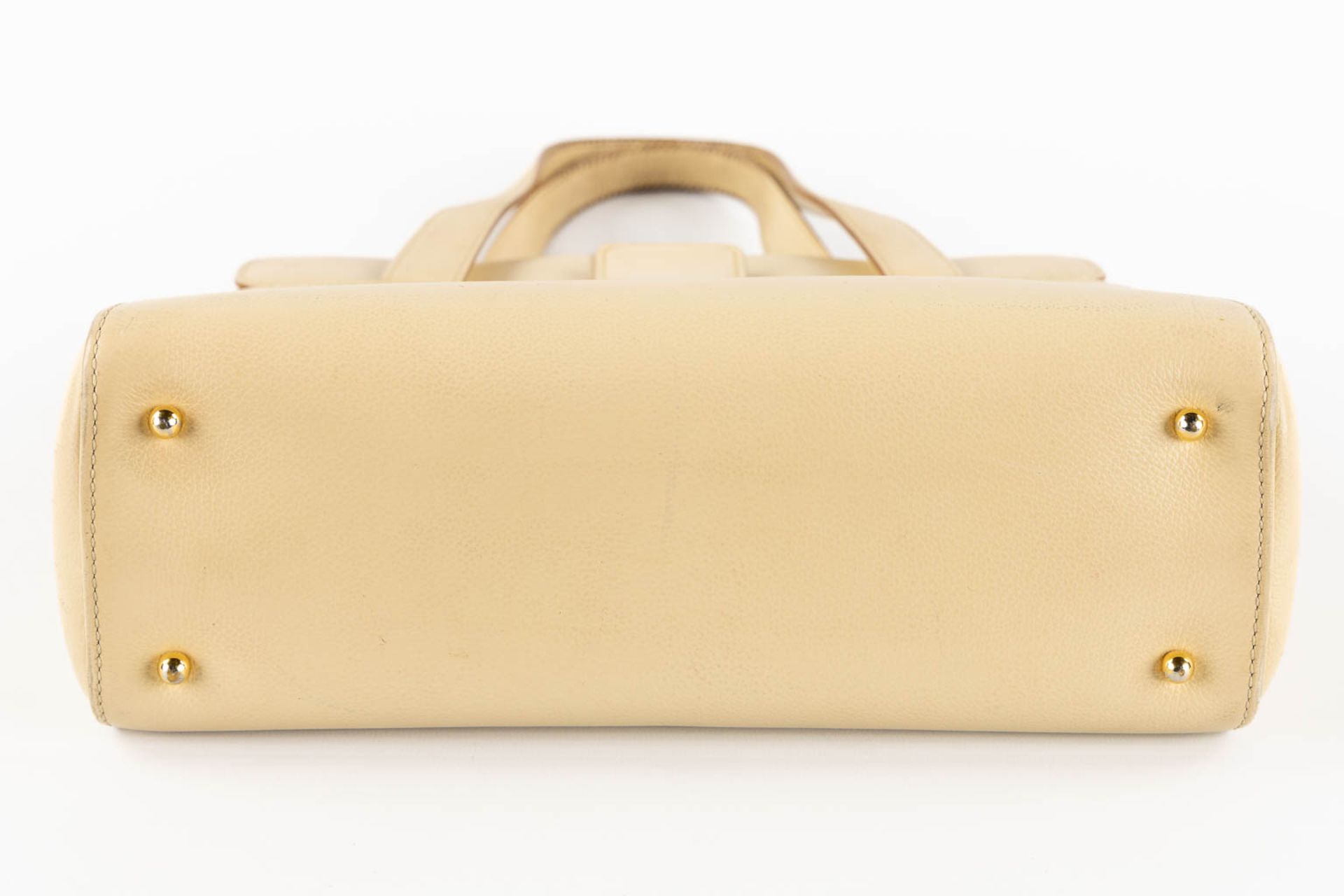 Delvaux model 'Reverie' Jumping, Ivoire. Ivory coloured leather. (L:11 x W:28 x H:23 cm) - Image 8 of 20