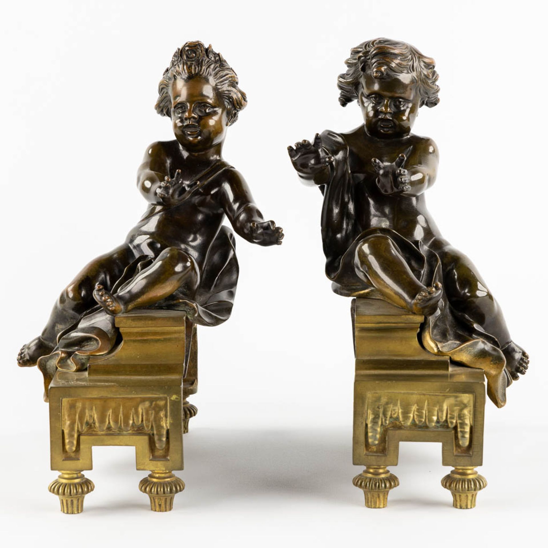 A pair of fireplace bucks, gilt and patinated bronze with boy and girl, 19th C. (L:13 x W:24 x H:31 - Image 4 of 10