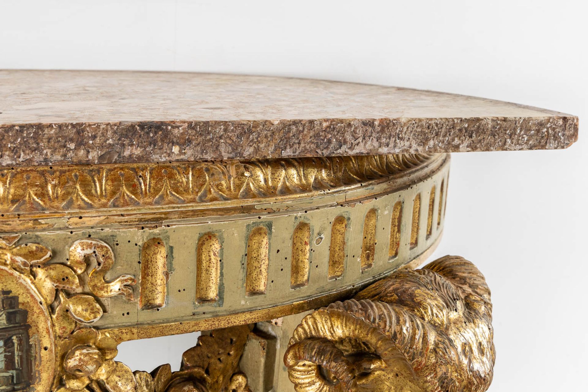 A pair of console tables with ram's heads, Louis XVI style, Italy, 19th C. (L:50 x W:110 x H:84 cm) - Image 9 of 10