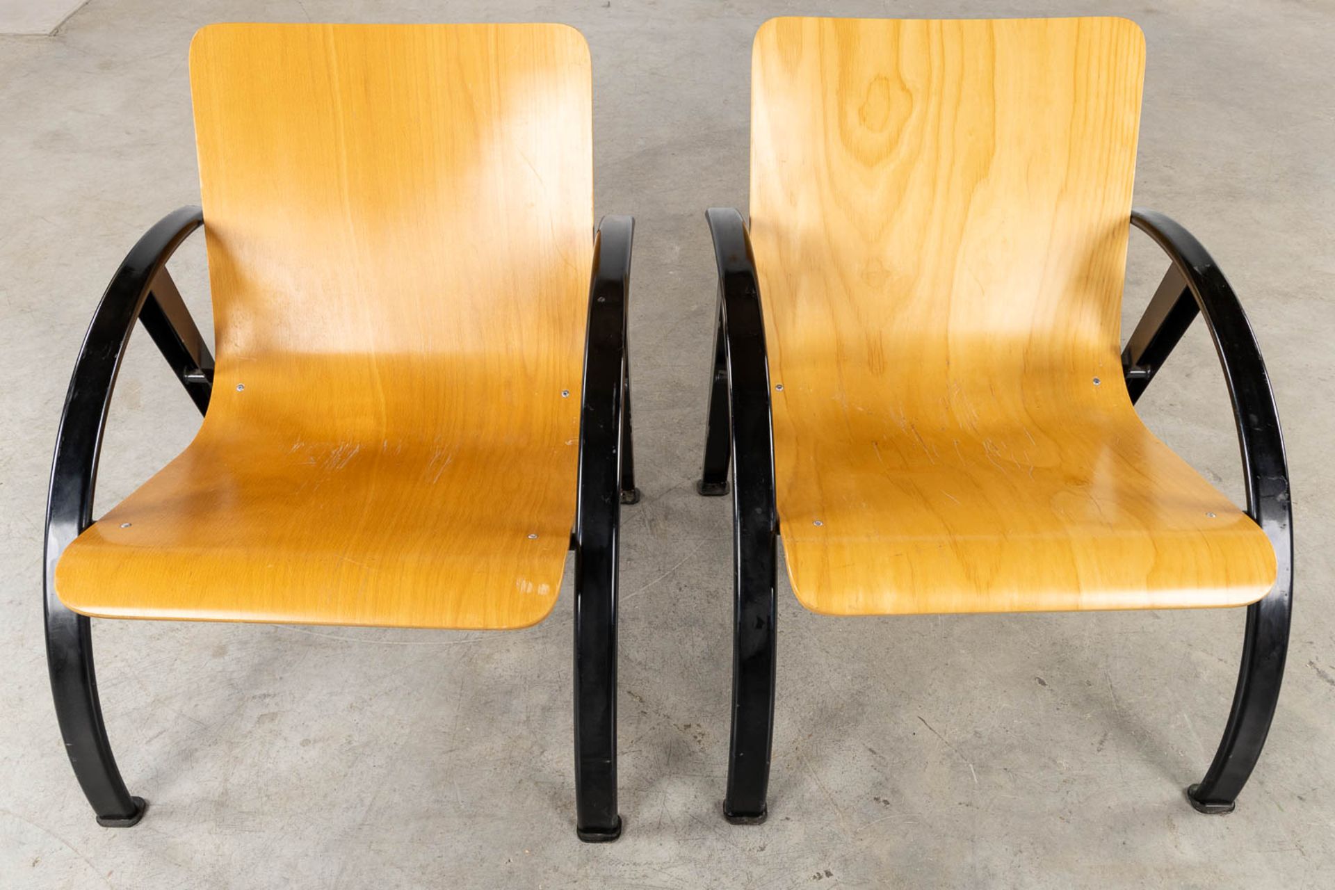 A pair of decorative armchairs, laminated wood and metal. Late 20th C. (L:75 x W:64 x H:72 cm) - Image 7 of 9