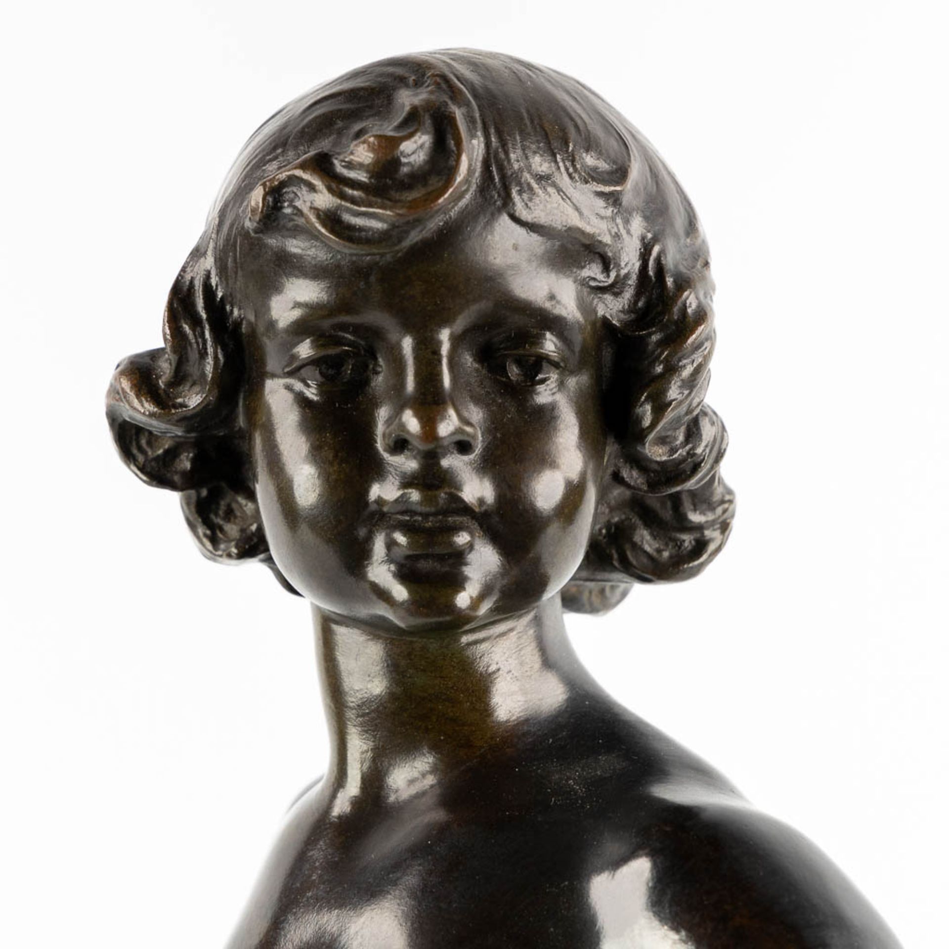 Marcel DÉBUT (1865-1933) 'Le Défi' patinated bronze. (L:19 x W:20 x H:61 cm) - Image 7 of 11