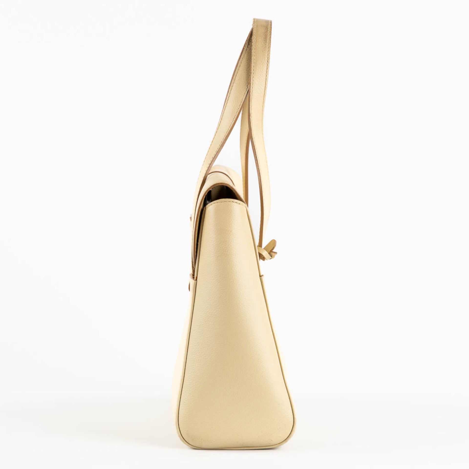 Delvaux model 'Reverie' Jumping, Ivoire. Ivory coloured leather. (L:11 x W:28 x H:23 cm) - Image 5 of 20