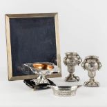 An antique picture frame, added two vases and a basket. Silver, England and Europe. (W:28 x H:34 cm)