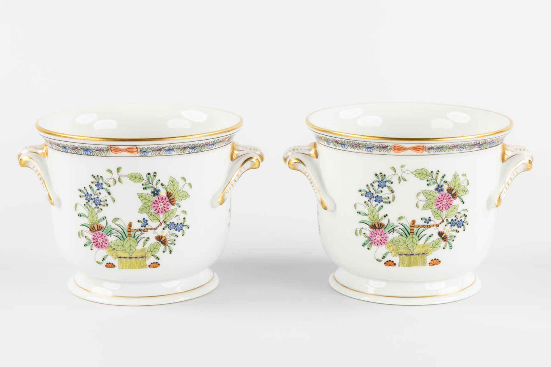 Herend, a collection of cache-pots, vases and baskets, polychrome porcelain. (L:24 x W:29 x H:20 cm) - Bild 6 aus 13