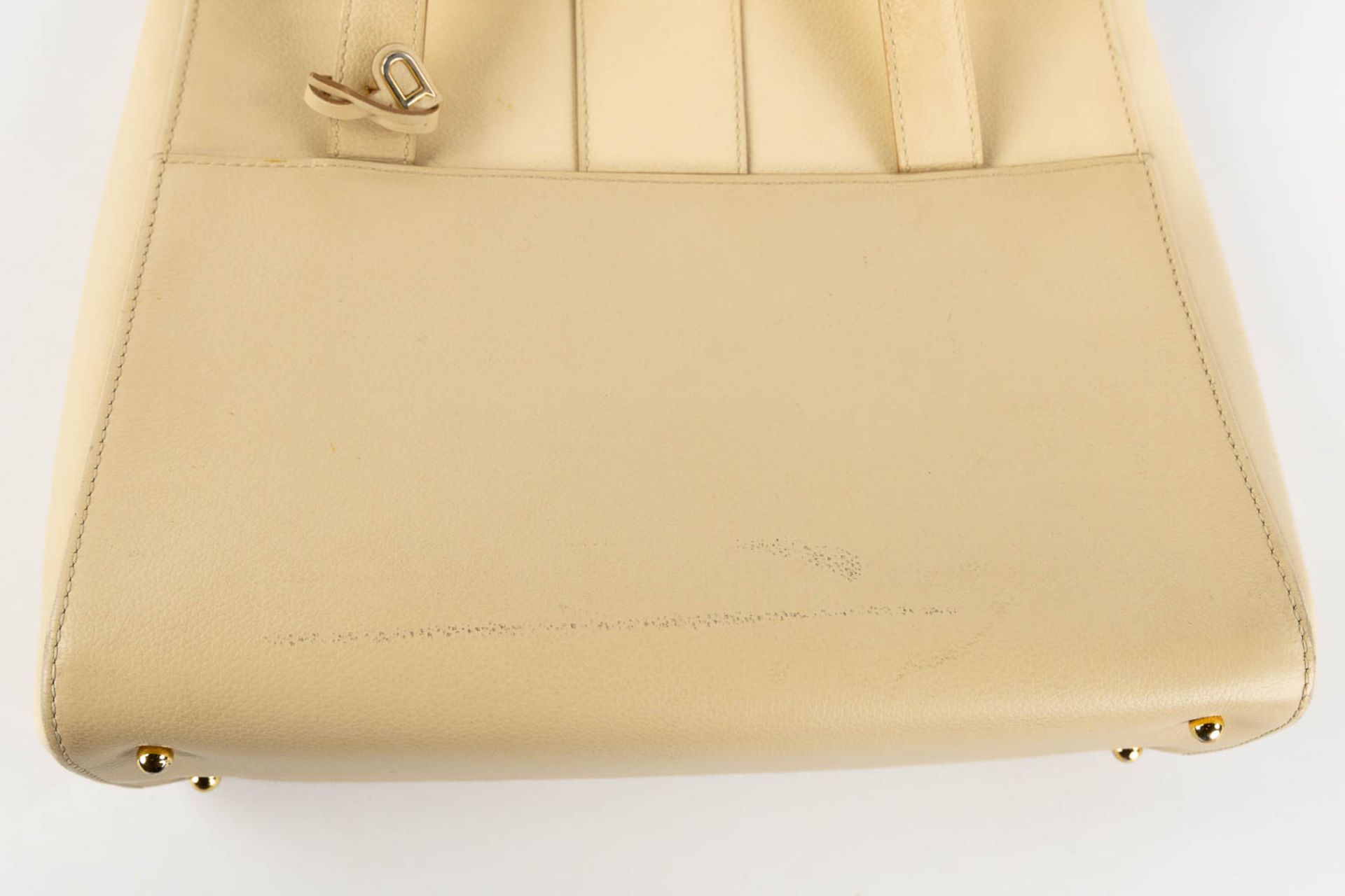 Delvaux model 'Reverie' Jumping, Ivoire. Ivory coloured leather. (L:11 x W:28 x H:23 cm) - Image 14 of 20