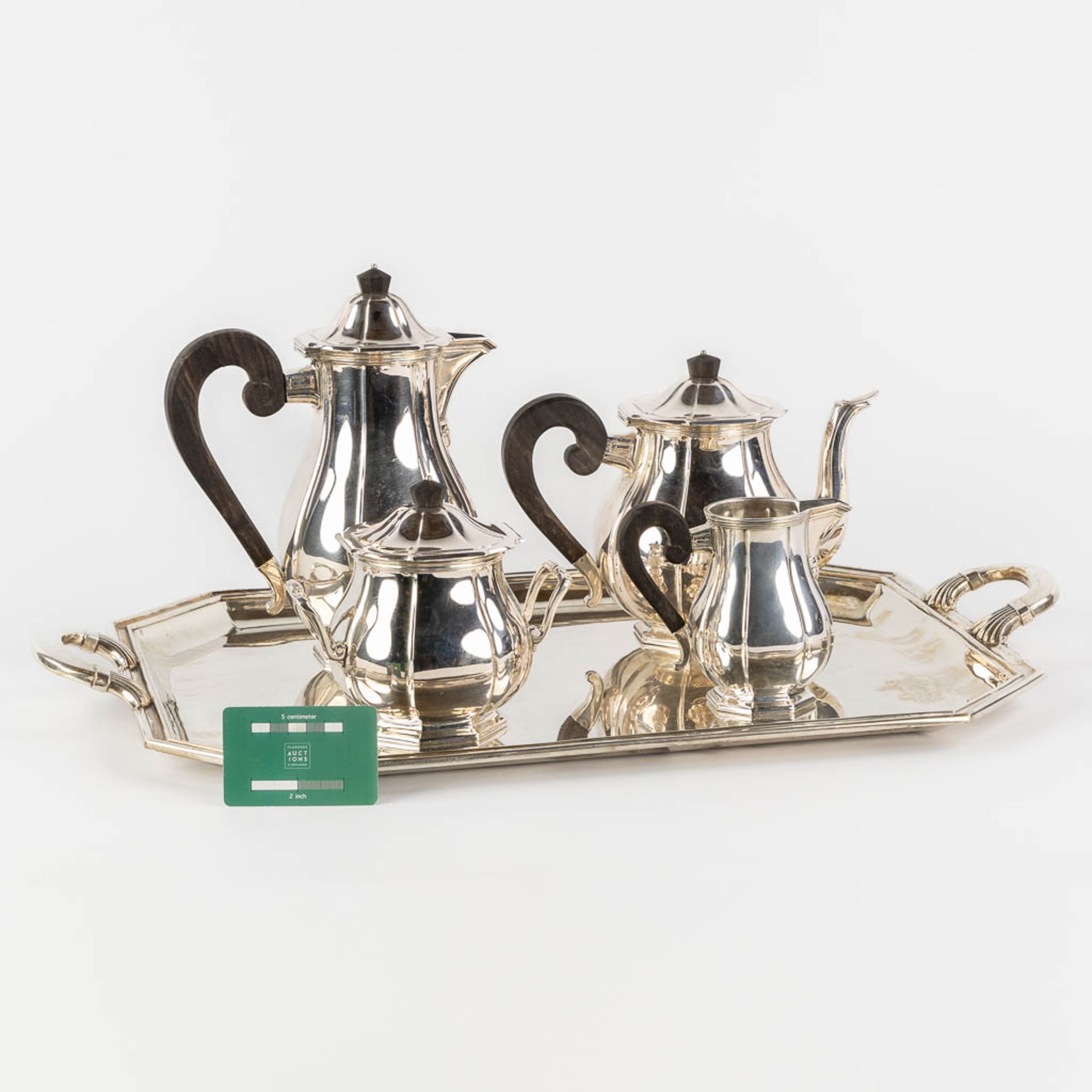 Decoster Bruxelles, a silver coffee and tea service standing on a platter. 6,247kg, M900 & M800. - Bild 2 aus 12