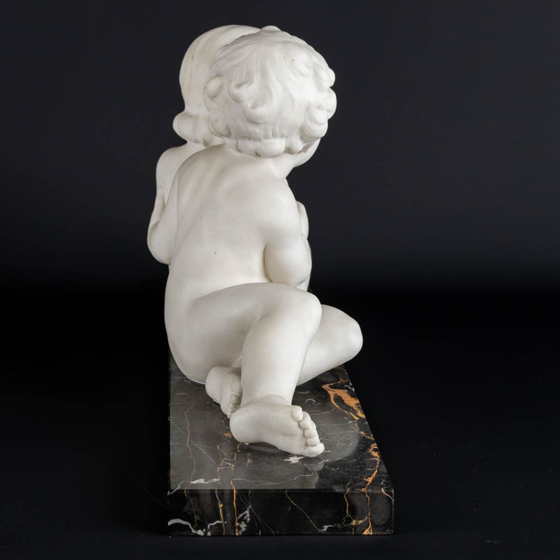 L. MORELLI (XX) 'Two Girls' sculptured Carrara marble. Italy, 1st half of the 20th C. (L:15 x W:65 x - Bild 8 aus 10