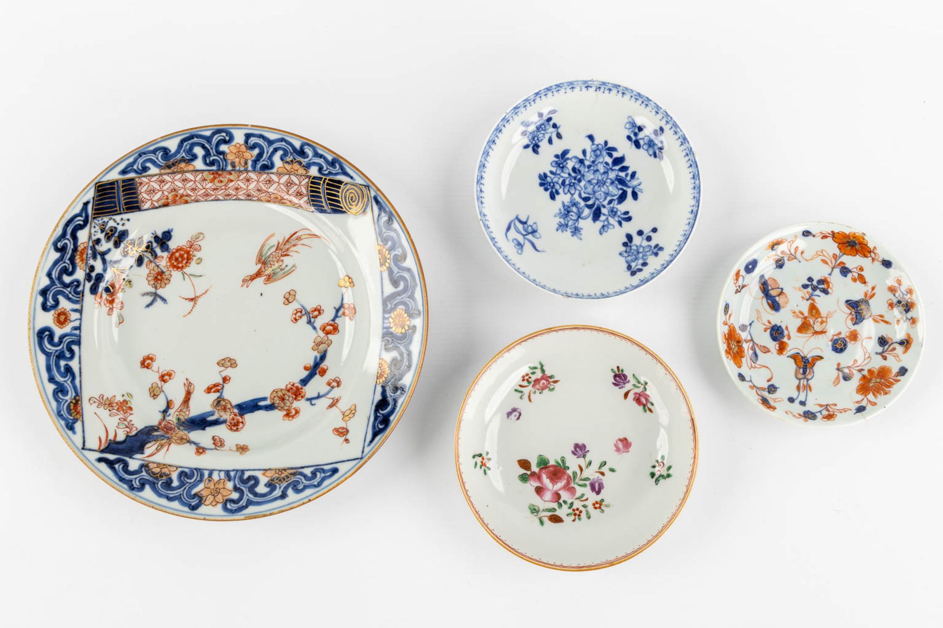 A collection of Famille Rose, Imari and Capucine. Chinese and Japanese porcelain. 19th/20th C. (W:33 - Bild 5 aus 12
