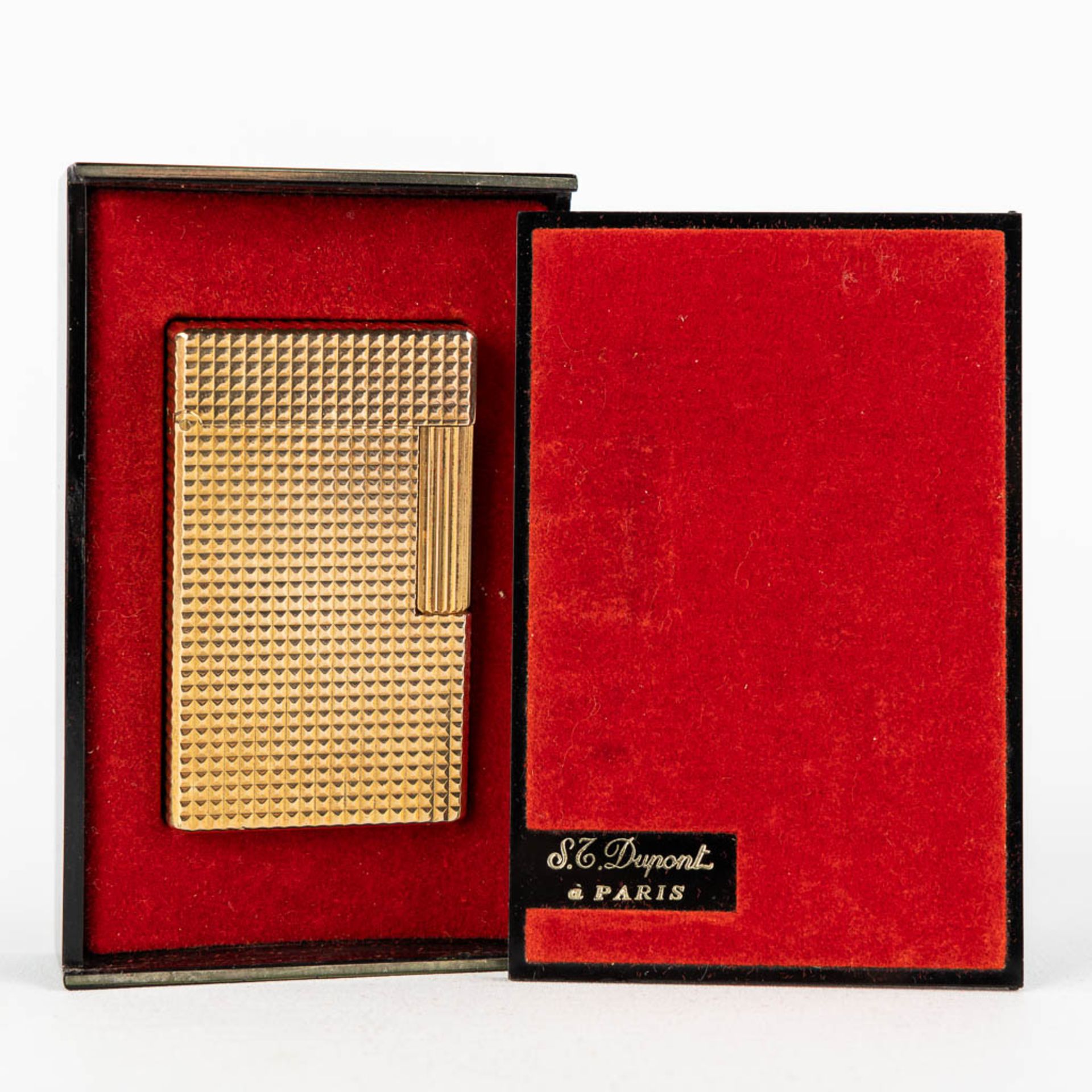 ST. Dupont, Three gold and silver plated lighters, added a Givency lighter. (L:1 x W:3,5 x H:6 cm) - Bild 3 aus 14