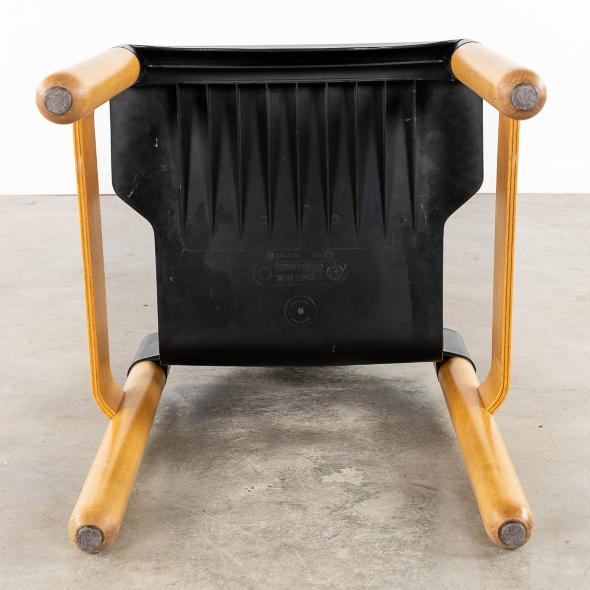 Gerd LANGE (1931) 'Flex' 8 chairs for Thonet. (L:47 x W:47 x H:80 cm) - Image 9 of 11