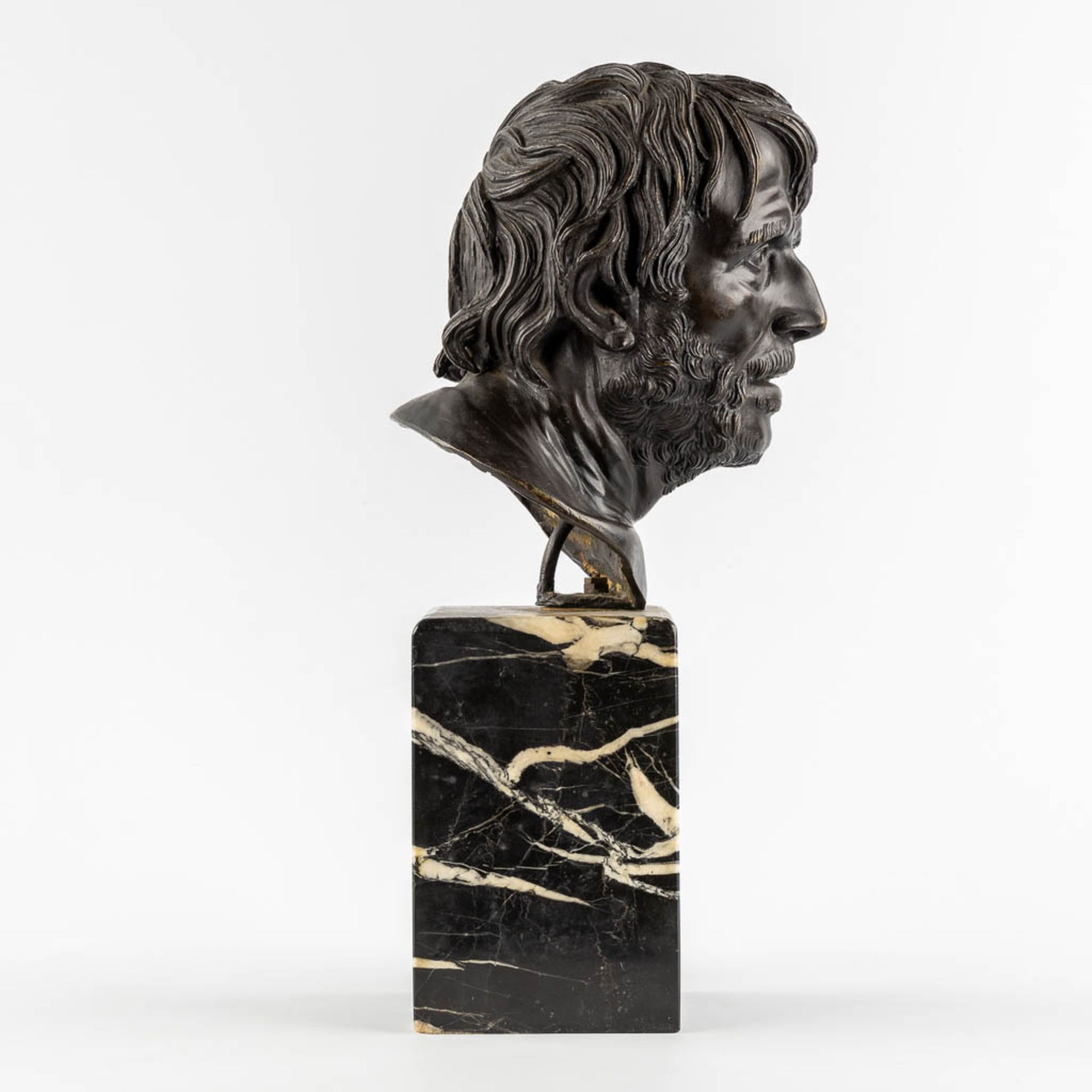 Bust of 'Pseudo-Seneca', patinated bronze mounted on a marble base. 19th C. (L:20 x W:18,5 x H:26 cm - Bild 5 aus 9