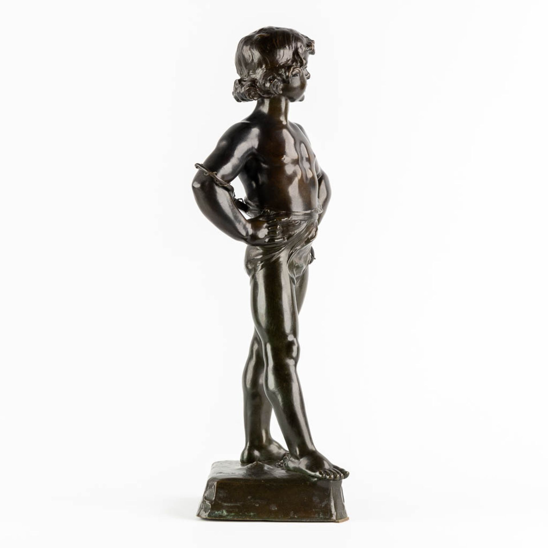Marcel DÉBUT (1865-1933) 'Le Défi' patinated bronze. (L:19 x W:20 x H:61 cm) - Image 4 of 11