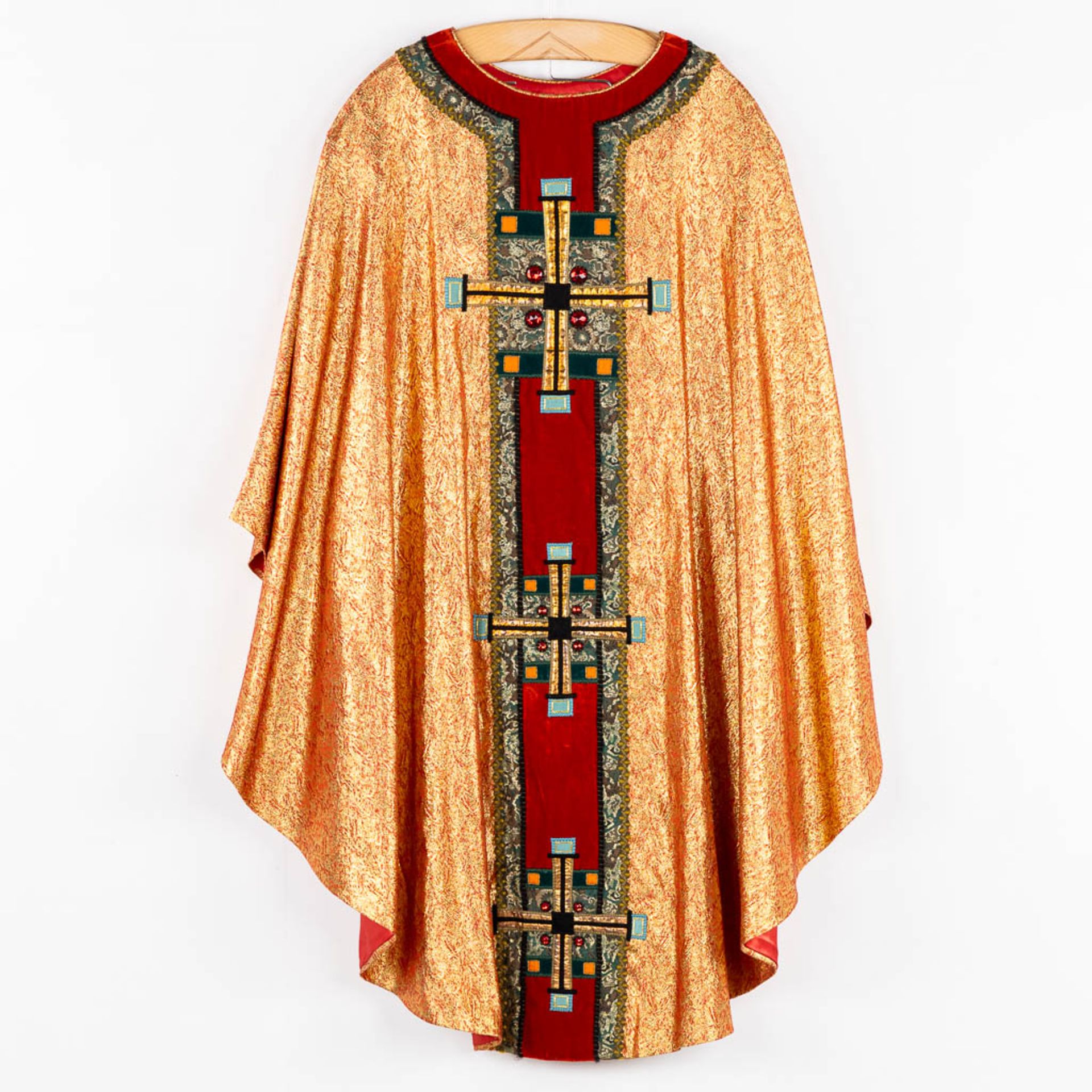 A Cope, Chasuble and Roman Chasuble, Stola with Embroideries. - Bild 14 aus 21