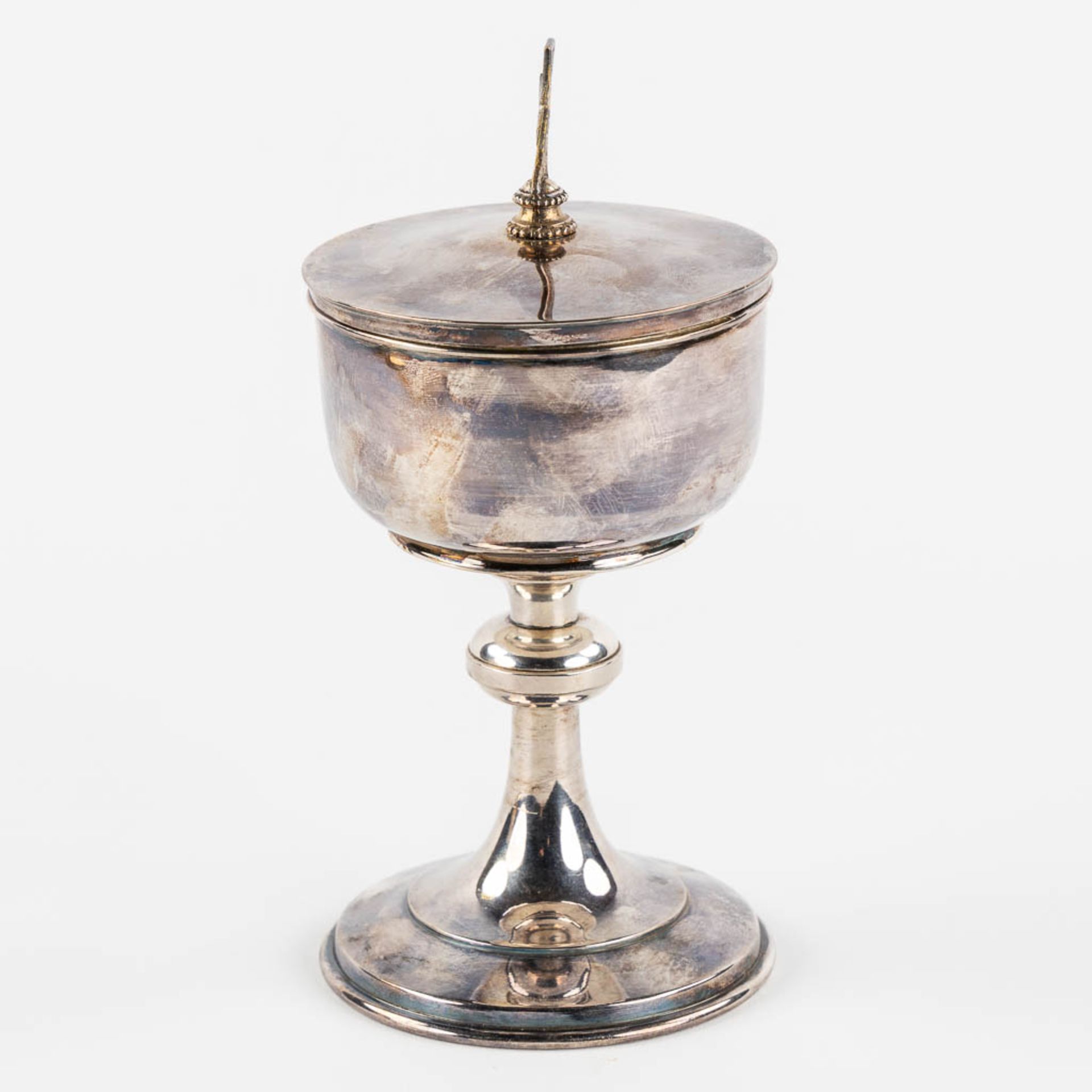 Carolus DE PAPE (1763-1840), A Ciboria, silver and silver-plated metal. Bruges, Belgium, 1832-1869. - Image 6 of 13