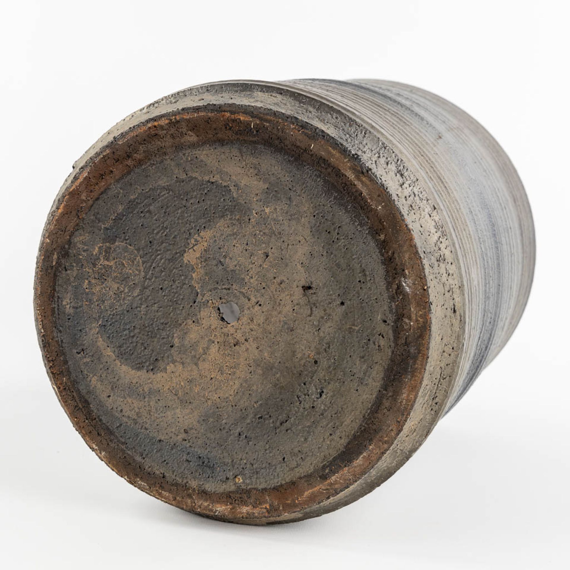 Rogier VANDEWEGHE (1923-2020) 'Cache-Pot' for Amphora. (H:30 x D:24 cm) - Image 6 of 9
