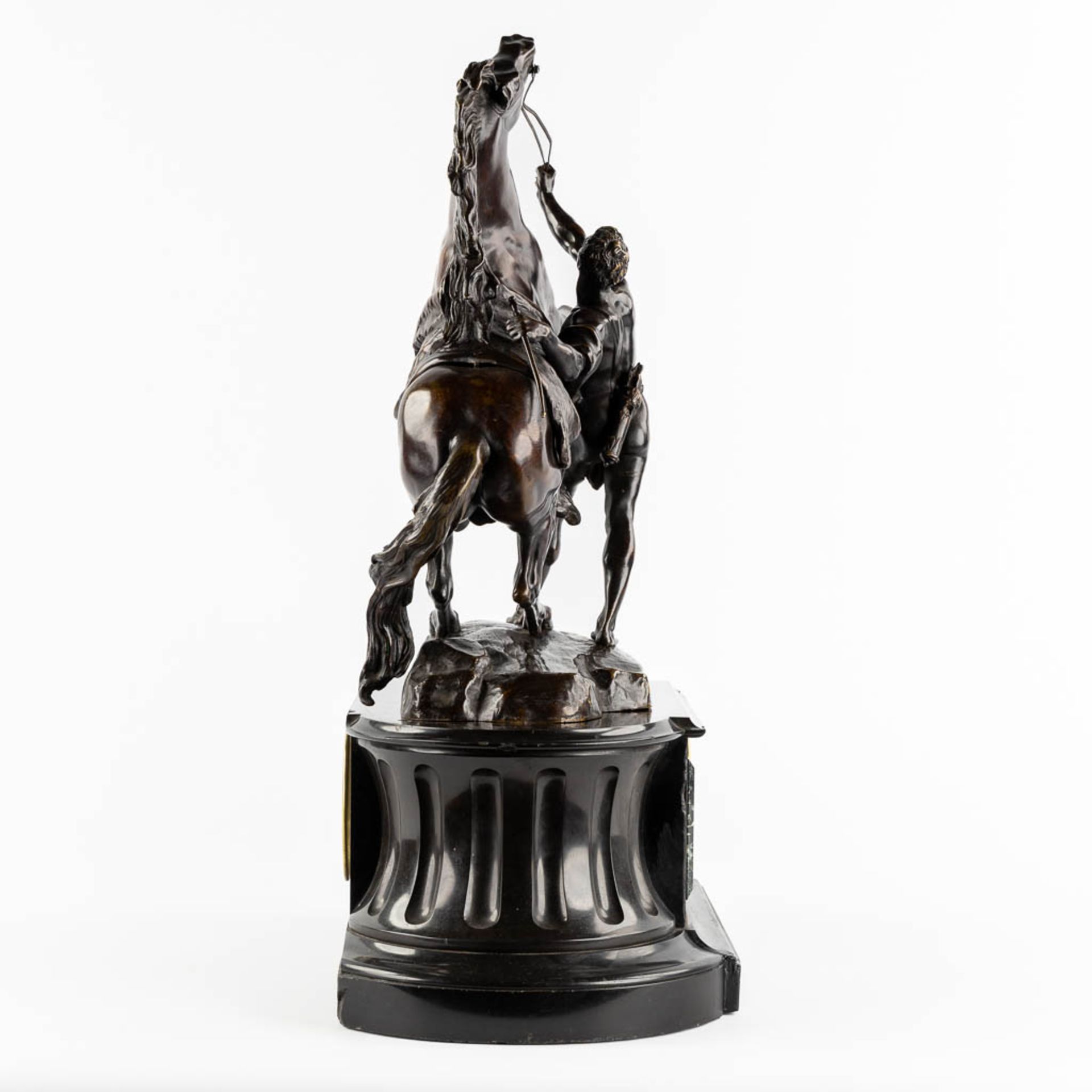A Mantle clock, black marble mounted with a patinated bronze 'Marly Horse', 19th C. (L:29 x W:55 x H - Bild 9 aus 12