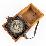 Sestrel Glasgow, An antique compass in a wood box. (L:26 x W:26 x H:26 cm)