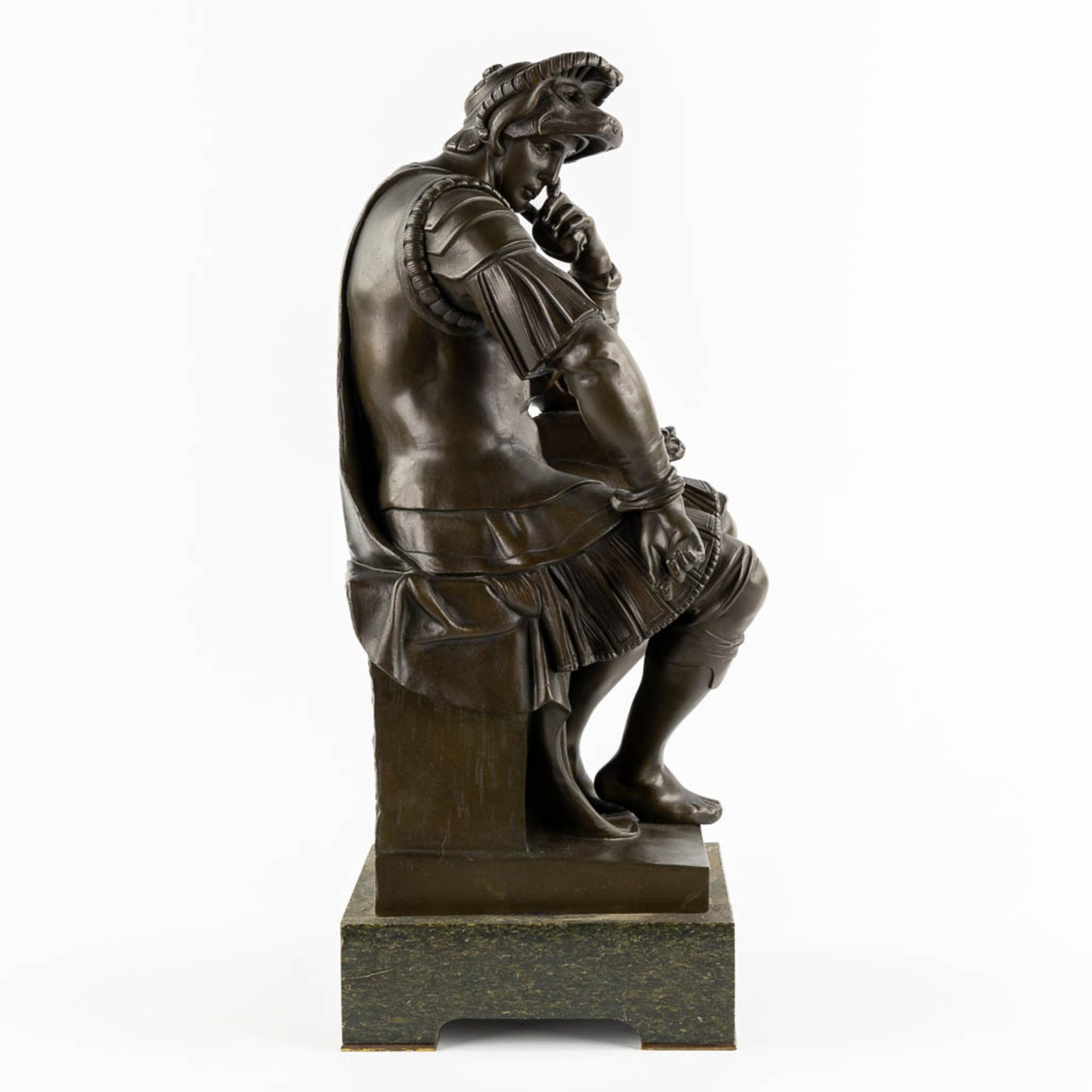 After Michelangelo, 'Lorenzo Di Medici', patinated bronze. (L:23 x W:19 x H:46 cm) - Bild 6 aus 10