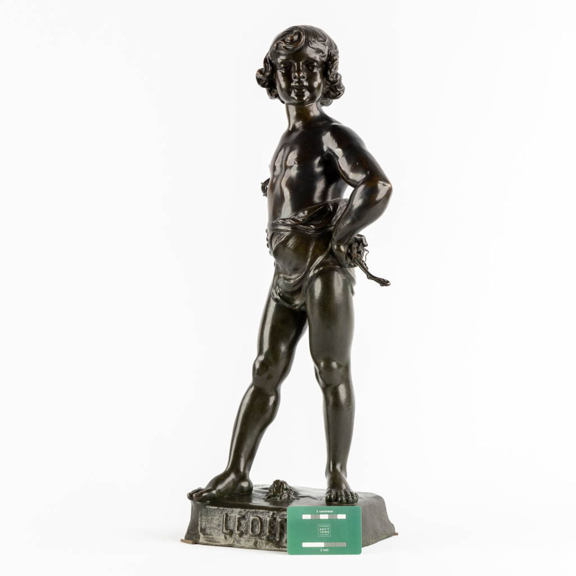 Marcel DÉBUT (1865-1933) 'Le Défi' patinated bronze. (L:19 x W:20 x H:61 cm) - Image 2 of 11