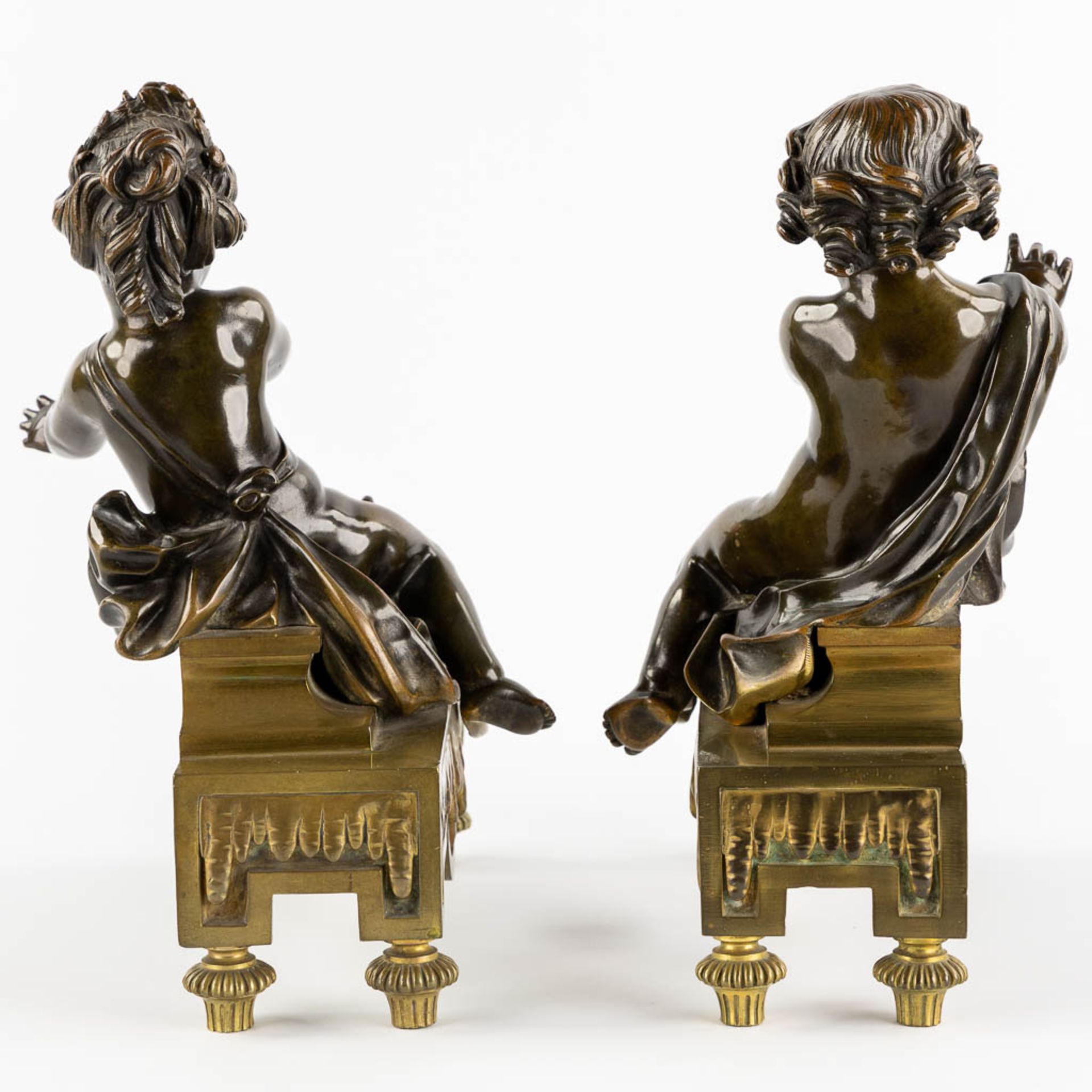 A pair of fireplace bucks, gilt and patinated bronze with boy and girl, 19th C. (L:13 x W:24 x H:31 - Bild 6 aus 10