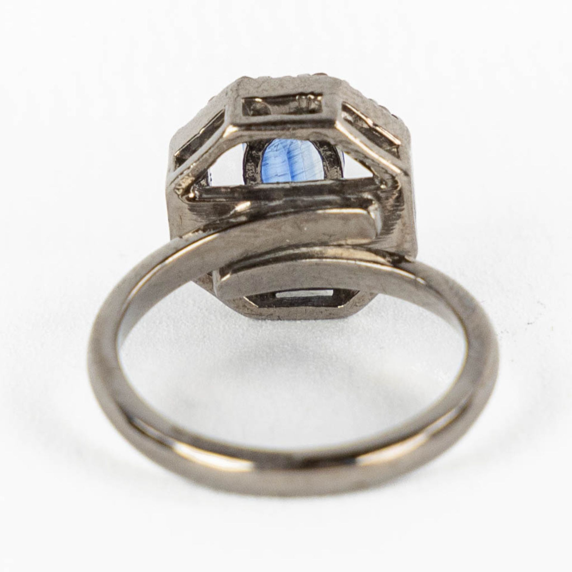 A matching set with a ring and a pair of earrings, silver with Kyanite and 'Old Cut' diamanten. 11,9 - Image 12 of 14