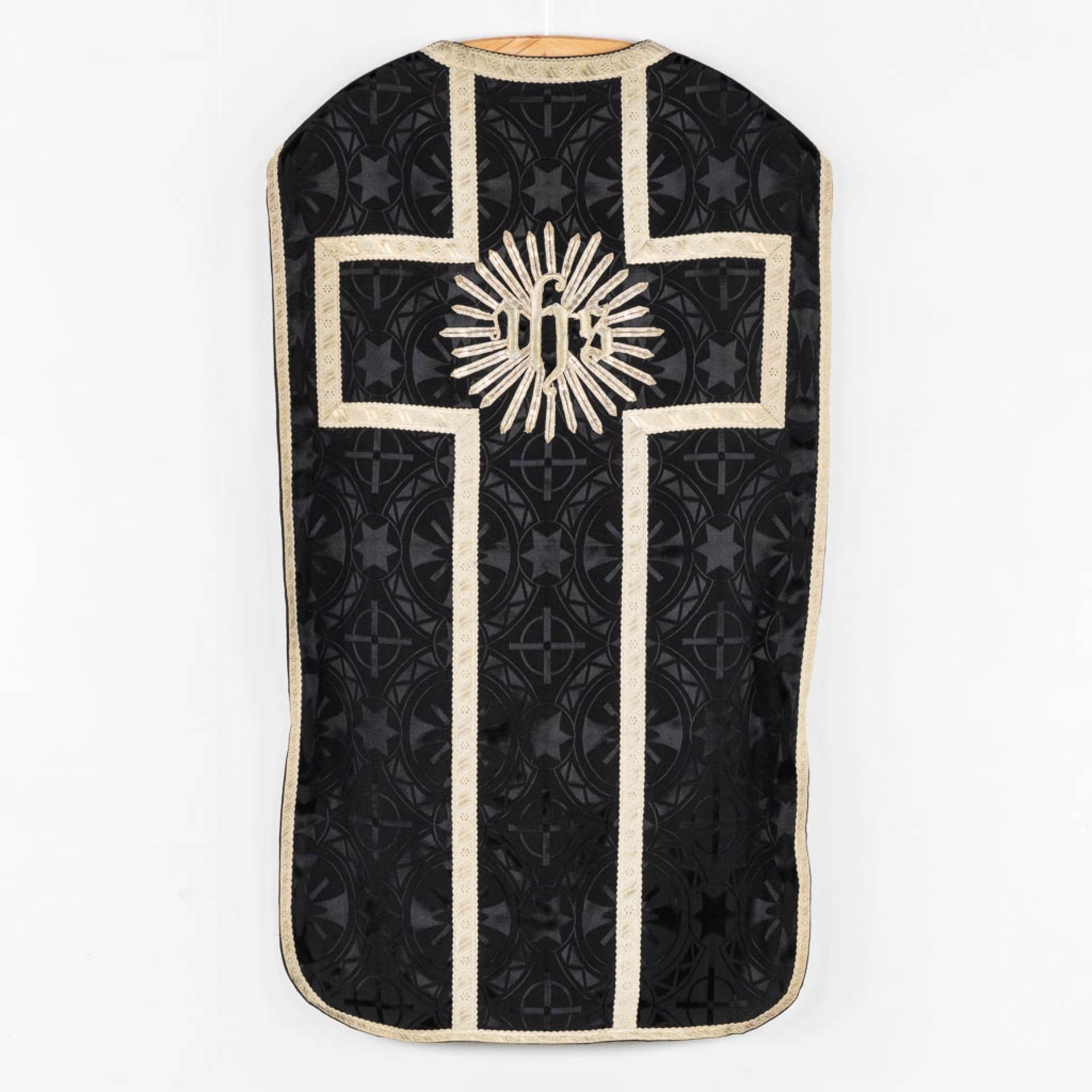 A Cope, Roman Chasuble and Stola, Thick silver brocade embroideries. - Image 7 of 13