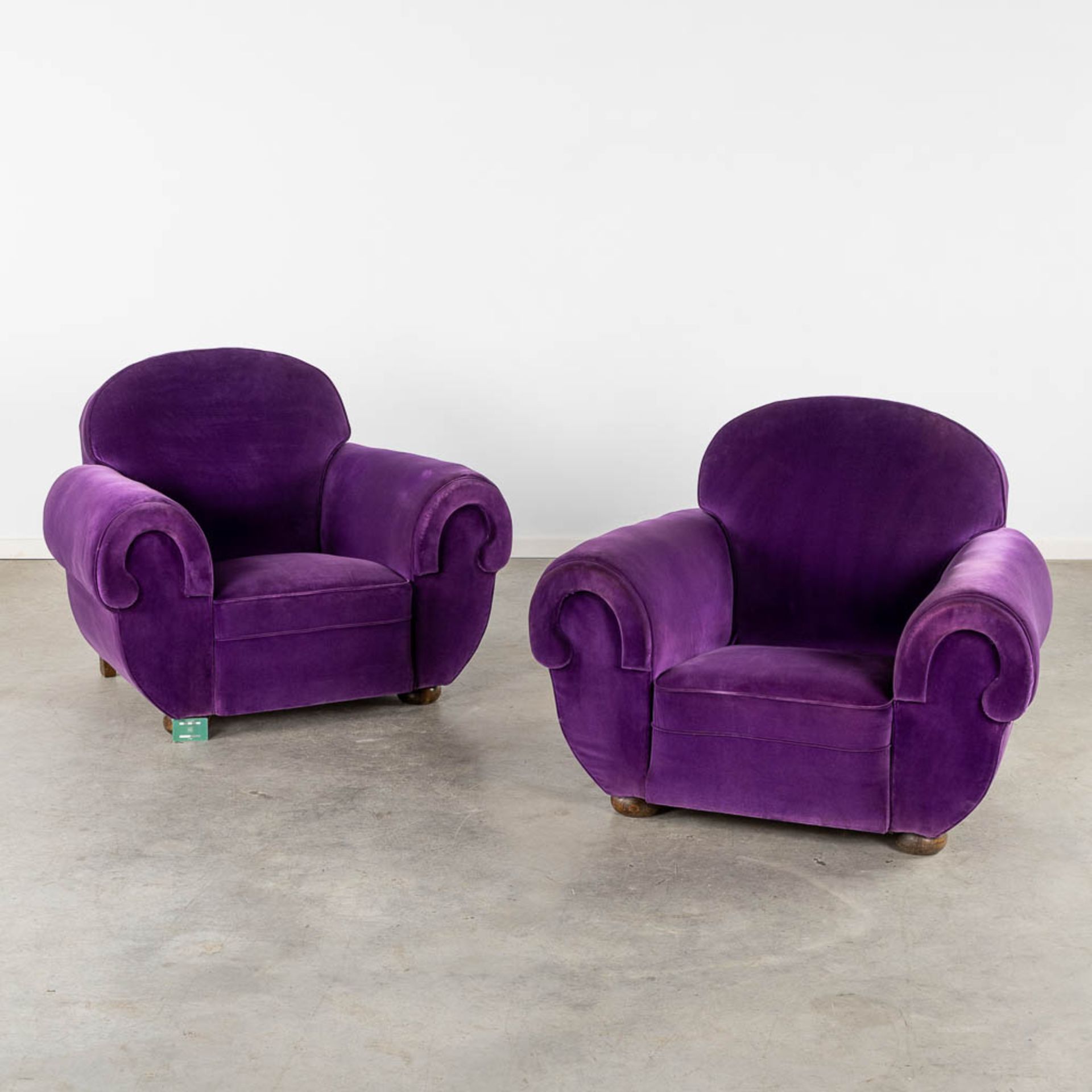 A pair of armchairs with purple fabric upholstry, France, Art Deco. (L:84 x W:109 x H:87 cm) - Image 2 of 10