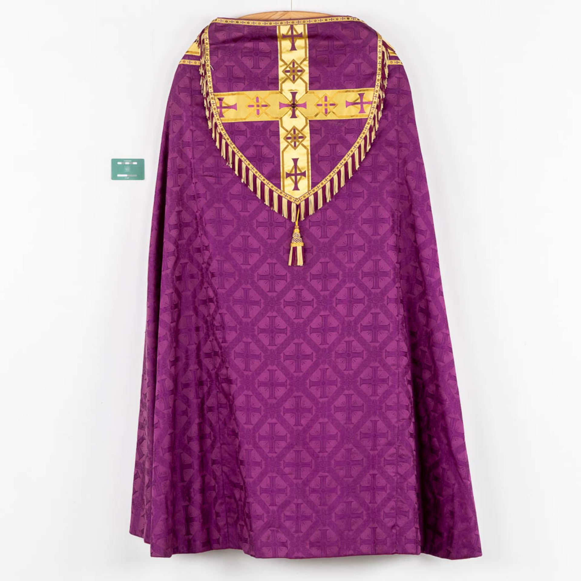 A Cope, Chasuble and Roman Chasuble, Stola with Embroideries. - Bild 2 aus 21