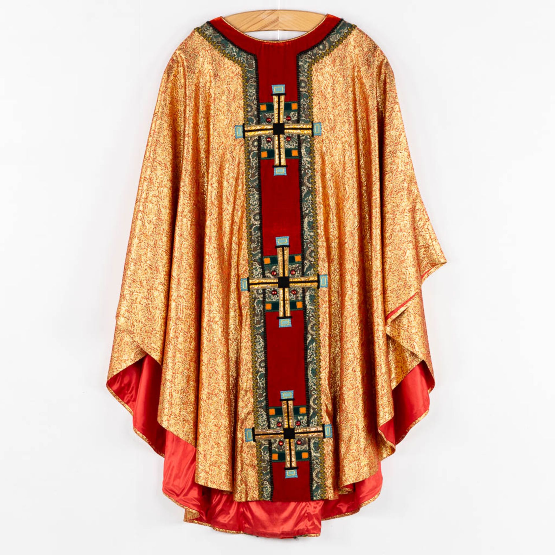 A Cope, Chasuble and Roman Chasuble, Stola with Embroideries. - Bild 17 aus 21