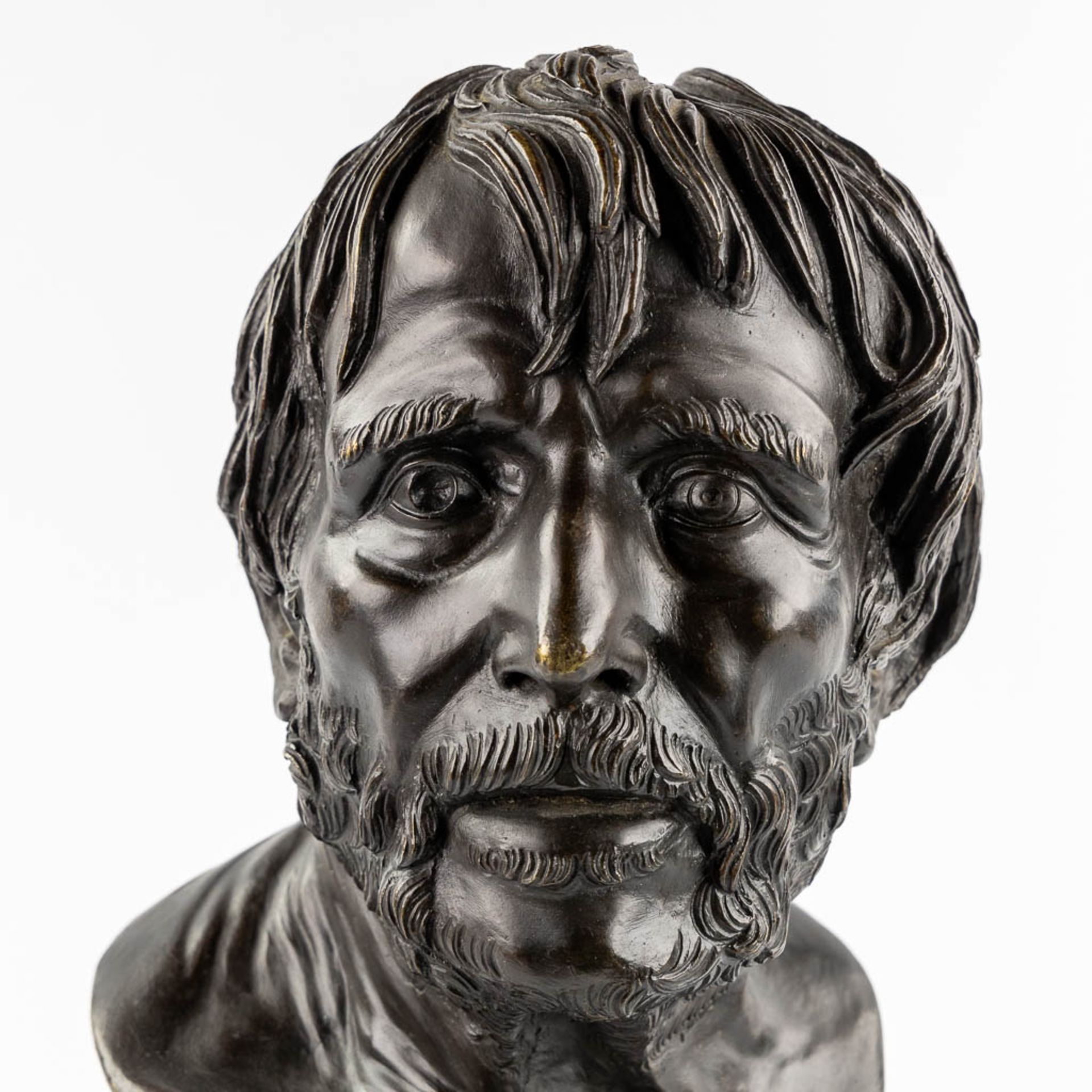 Bust of 'Pseudo-Seneca', patinated bronze mounted on a marble base. 19th C. (L:20 x W:18,5 x H:26 cm - Image 8 of 9