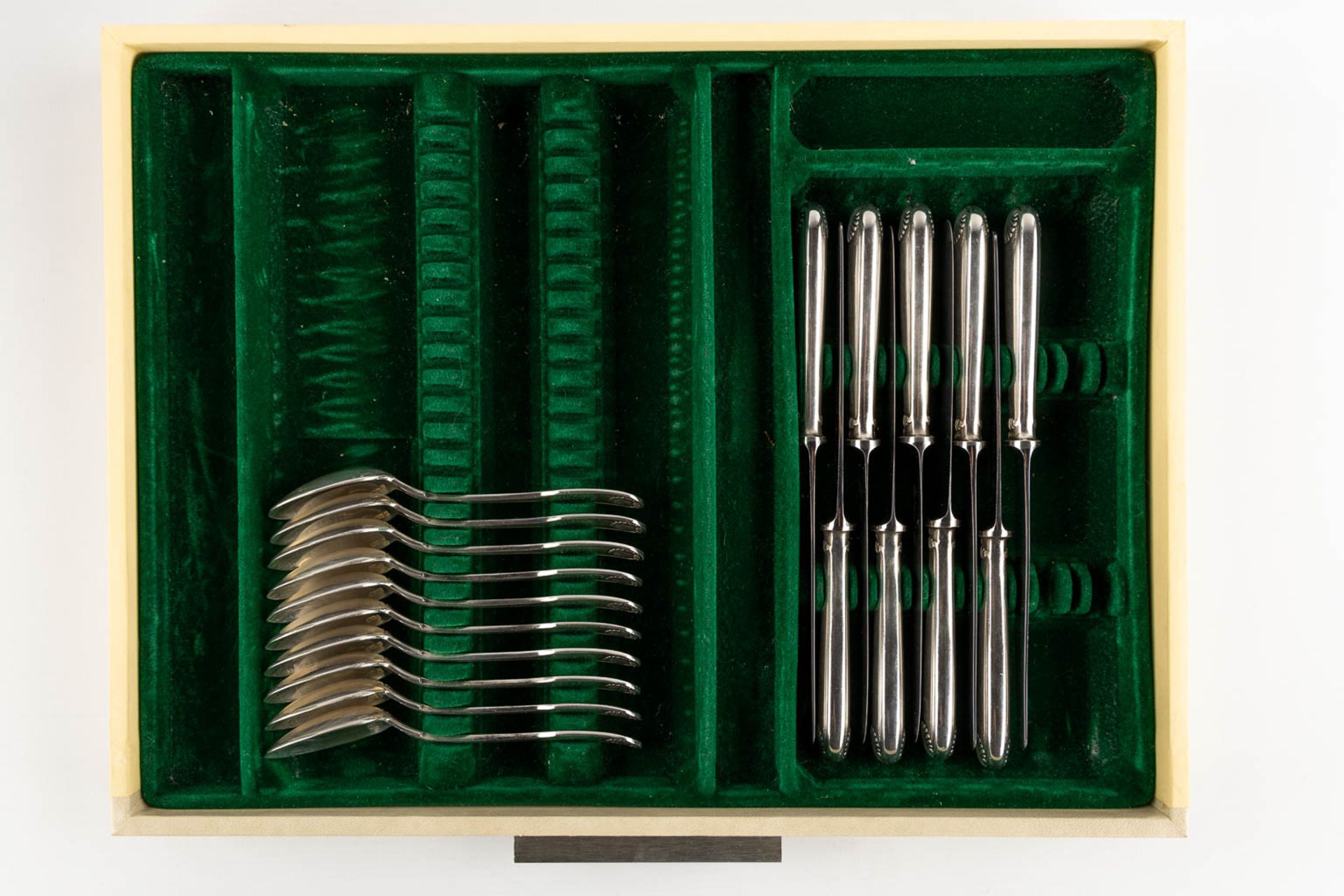 Christofle Vendome, 61-piece silver-plated cutlery in a storage box. (L:30 x W:39 x H:25 cm) - Bild 15 aus 16